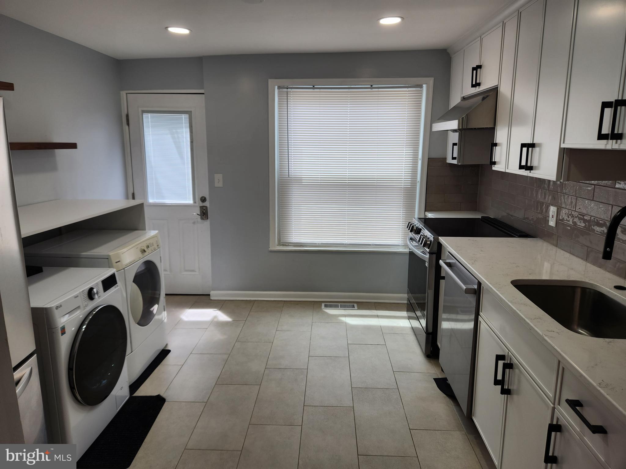 HIGHLANDTOWN - Residential Lease