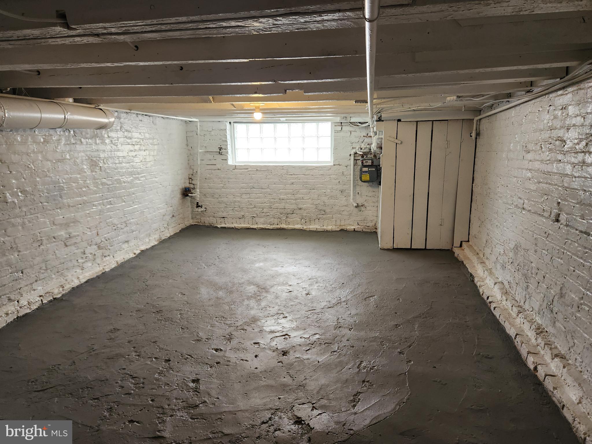 HIGHLANDTOWN - Residential Lease