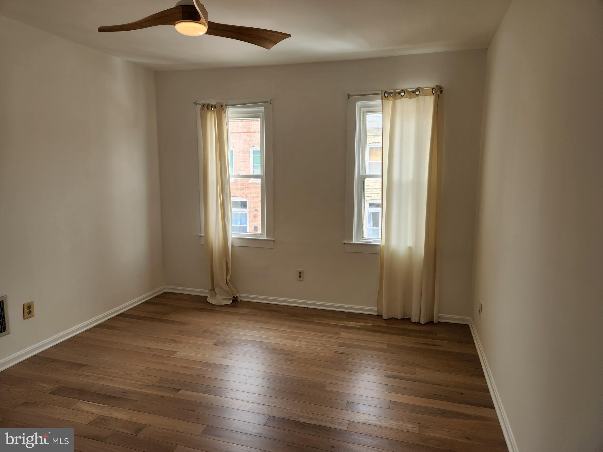 HIGHLANDTOWN - Residential Lease