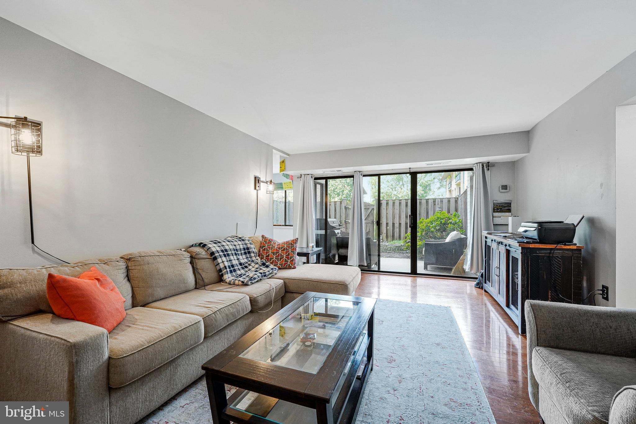 FAIRFIELD COMMONS - Residential