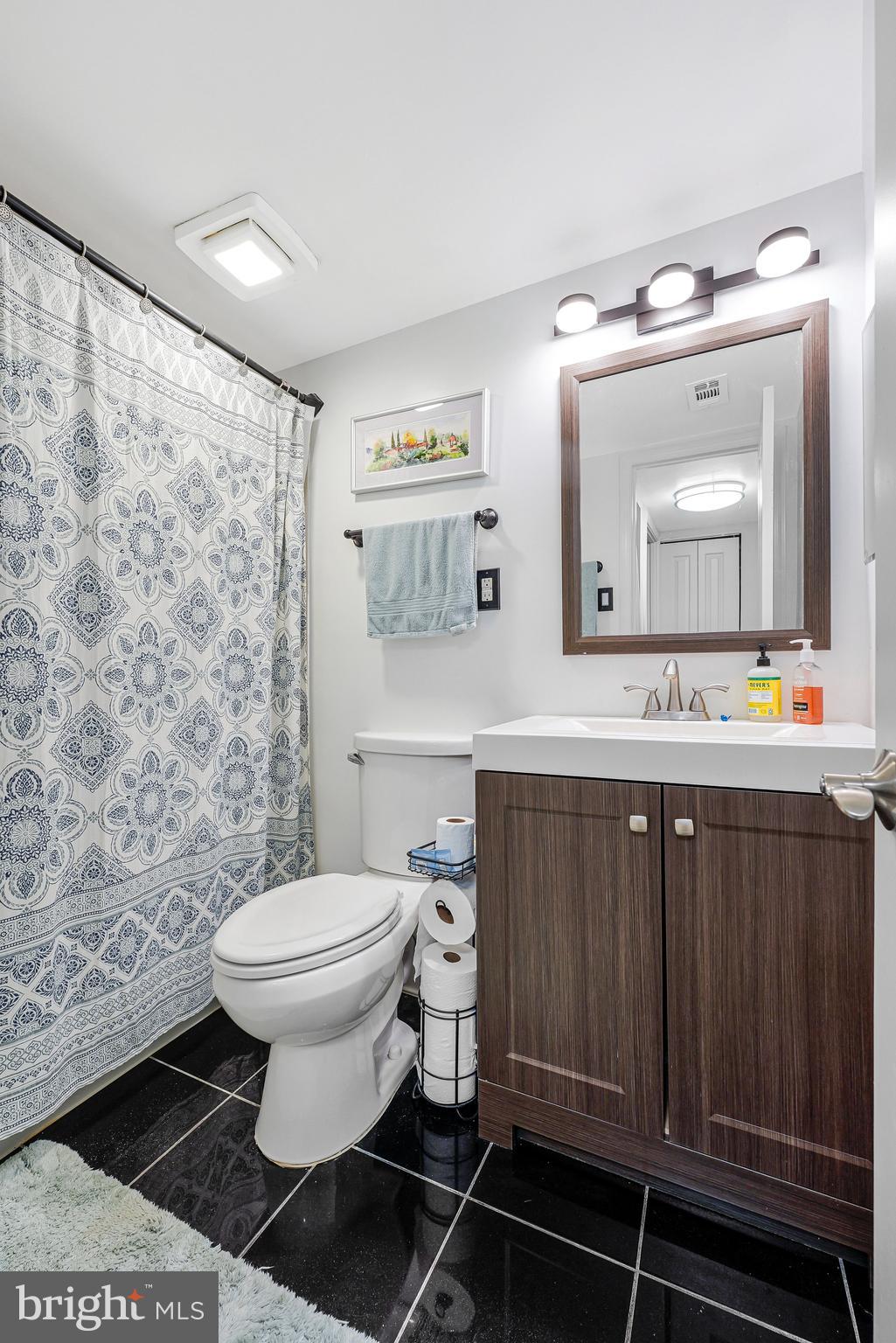 FAIRFIELD COMMONS - Residential