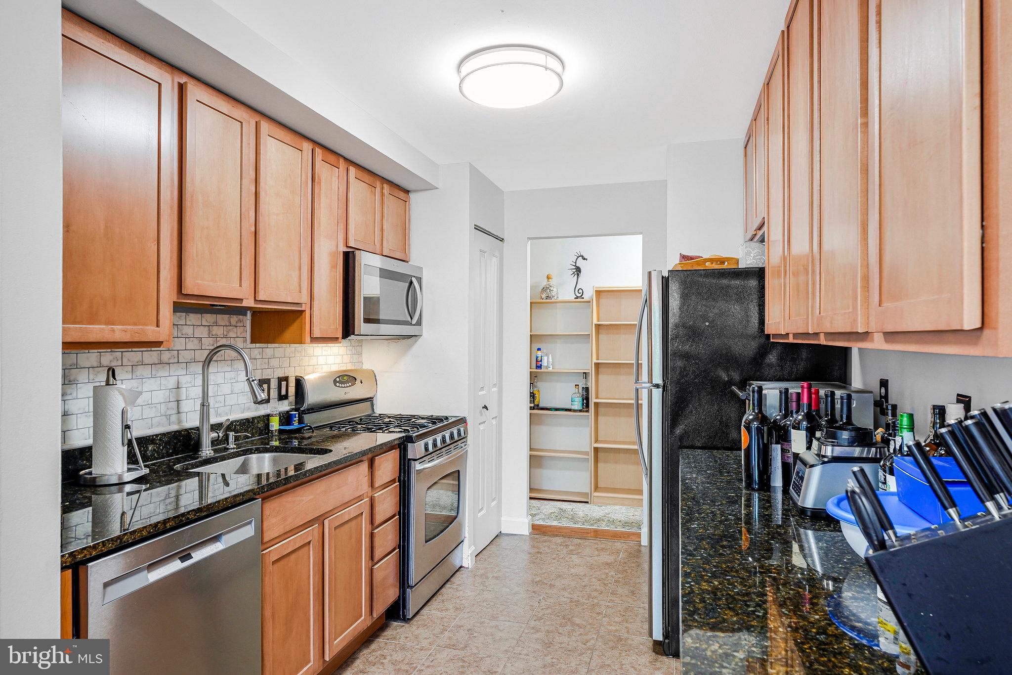 FAIRFIELD COMMONS - Residential