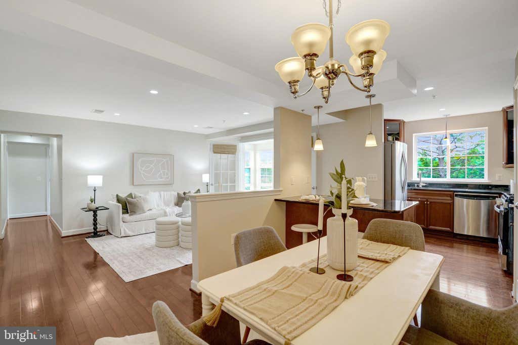 Photo of 4179 S Four Mile Run Drive #302, ARLINGTON, VA 22204 (MLS # VAAR2077408)