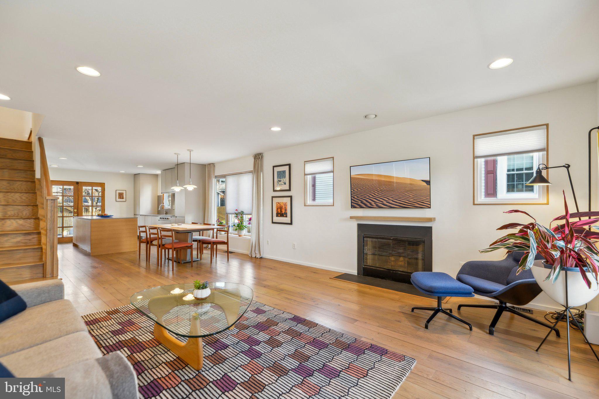 ROSEMONT PARK - Residential