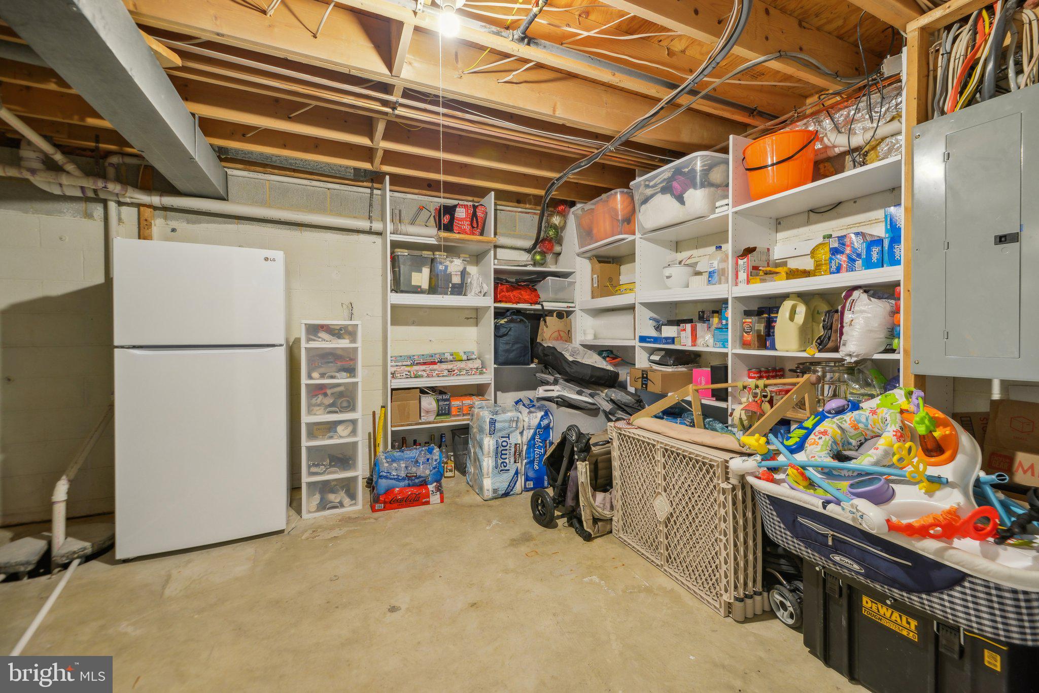 ROSEMONT PARK - Residential