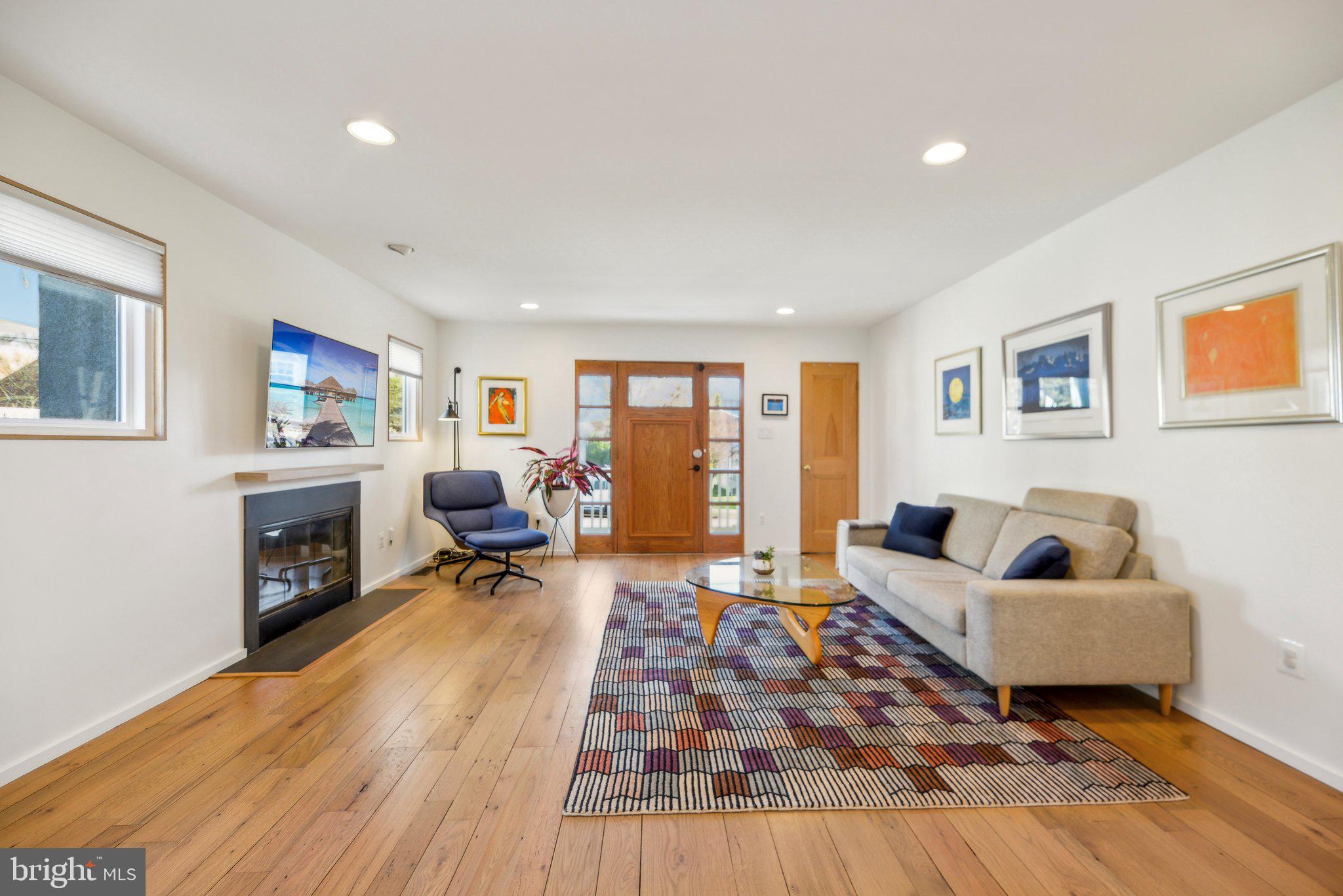 ROSEMONT PARK - Residential