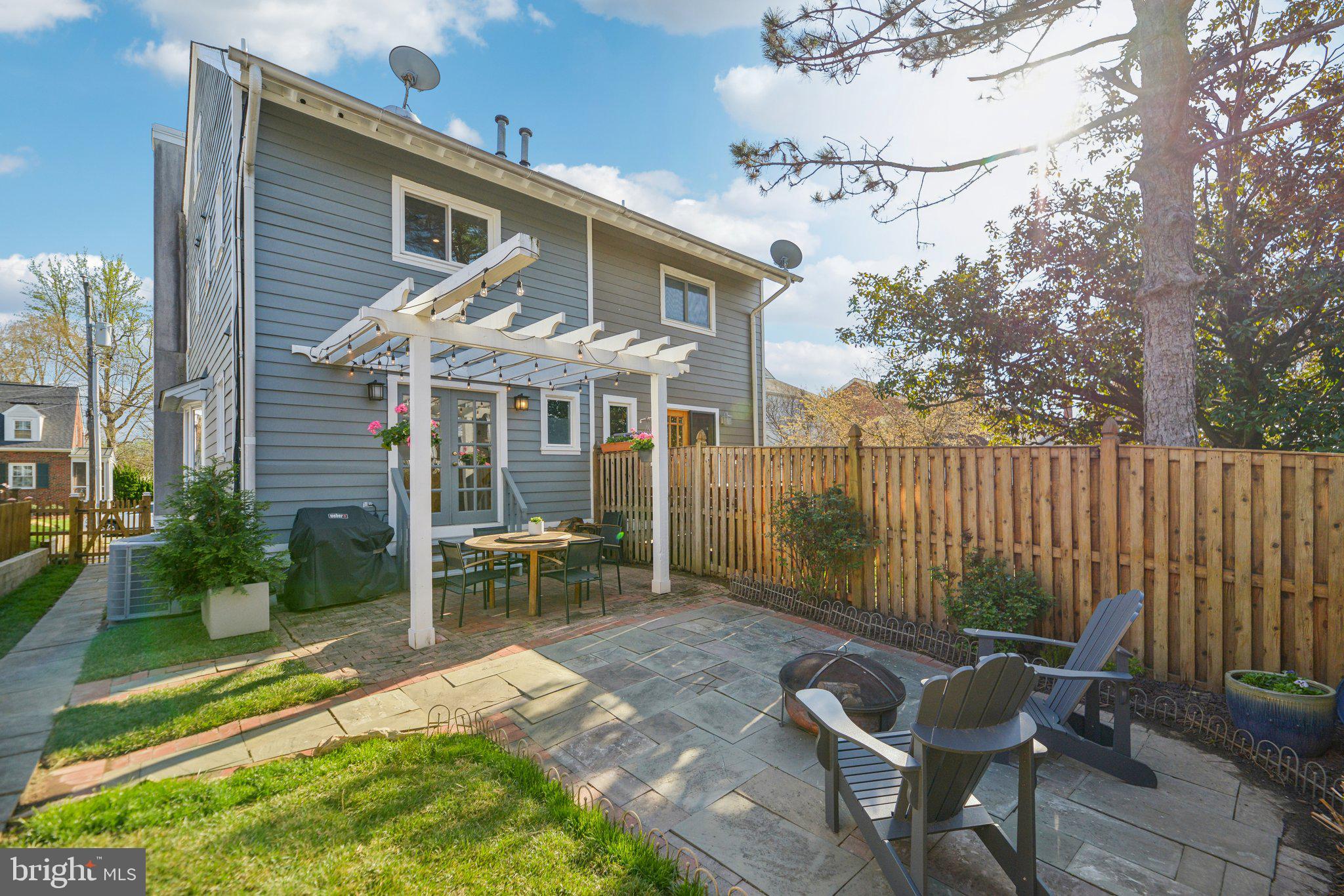 ROSEMONT PARK - Residential