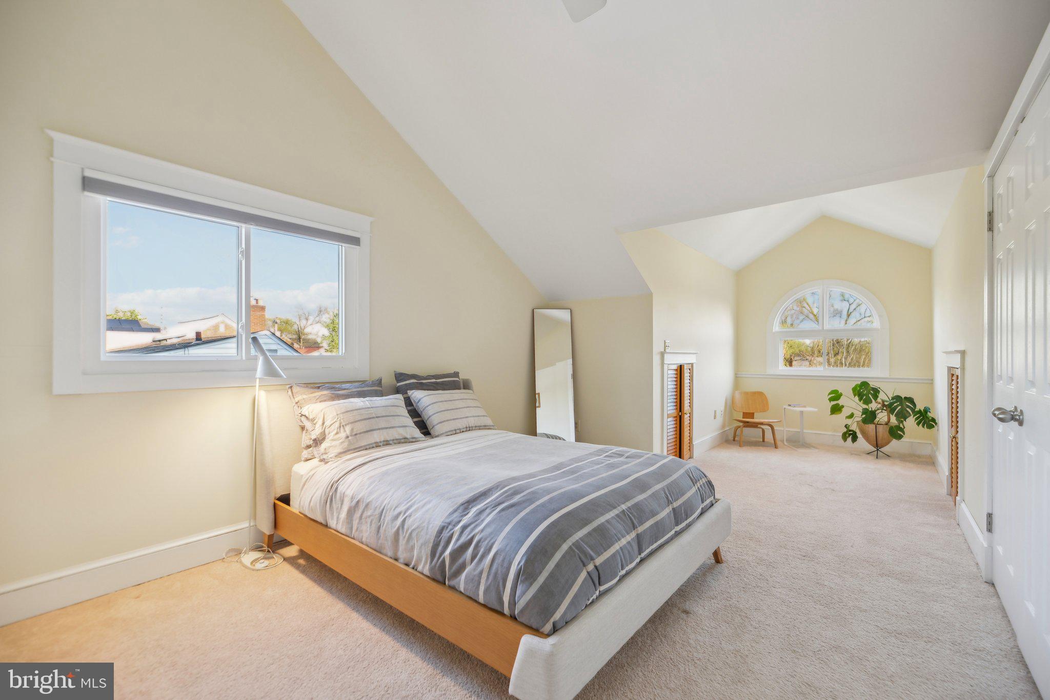 ROSEMONT PARK - Residential