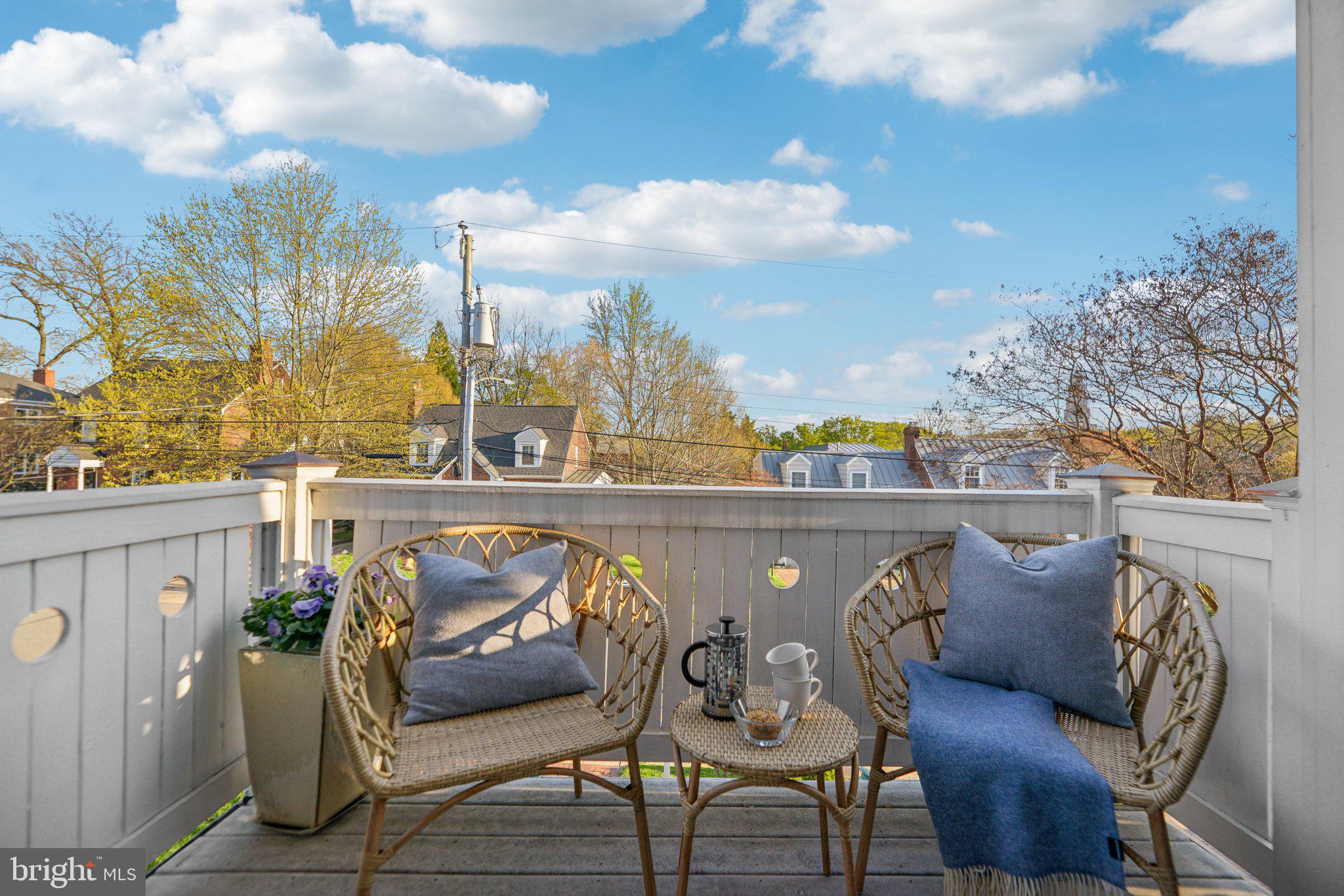 ROSEMONT PARK - Residential