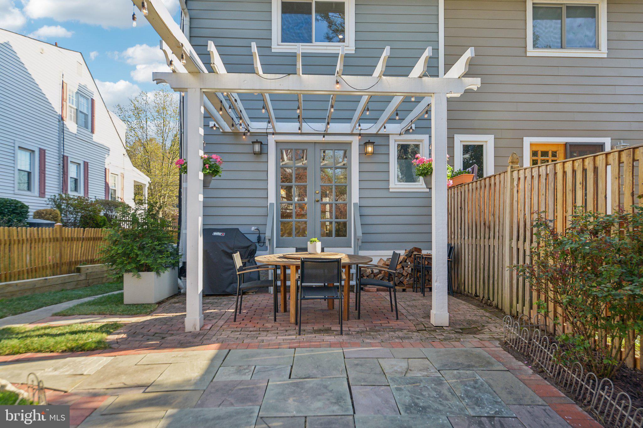 ROSEMONT PARK - Residential