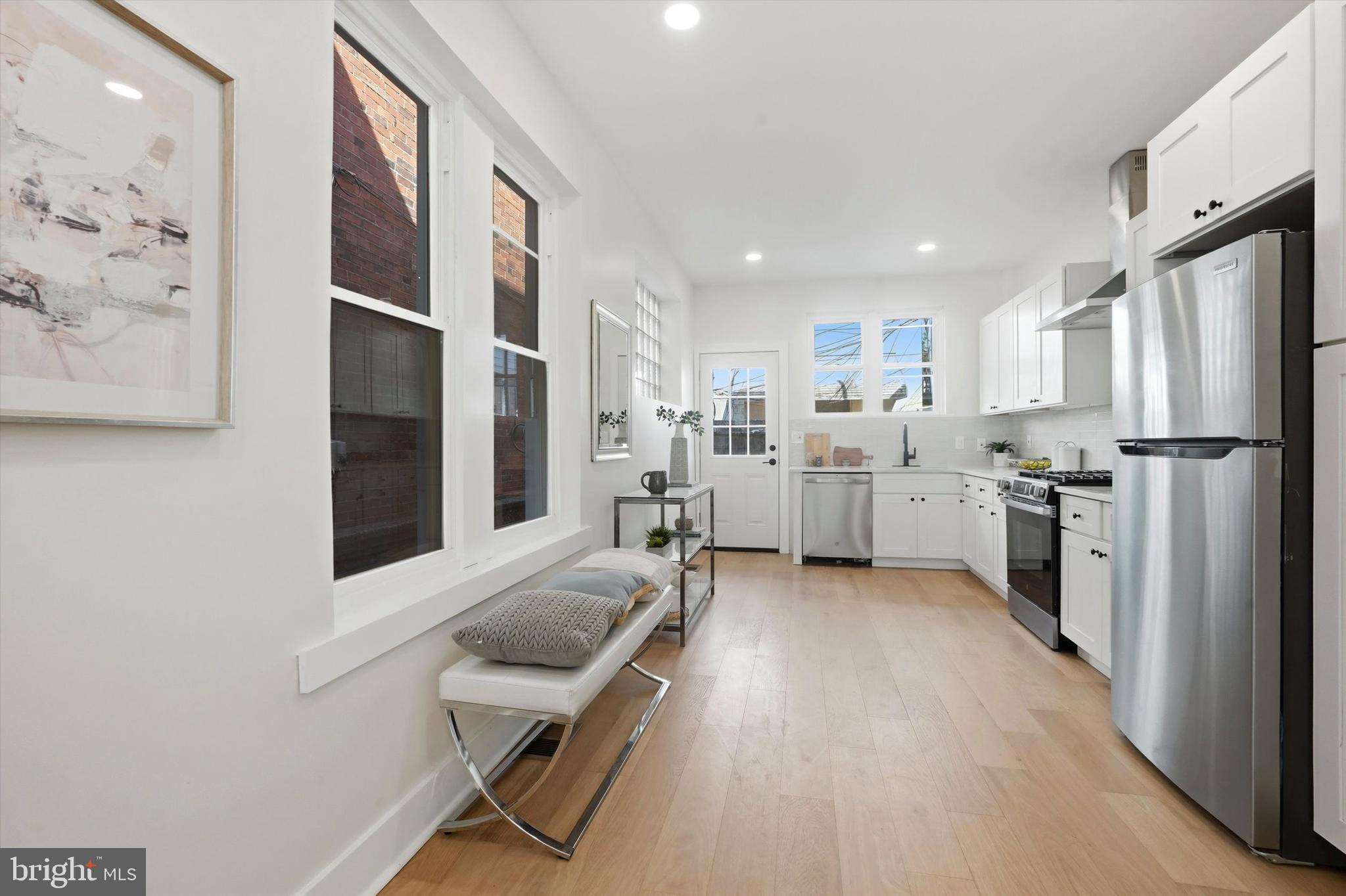 GIRARD ESTATES - Residential