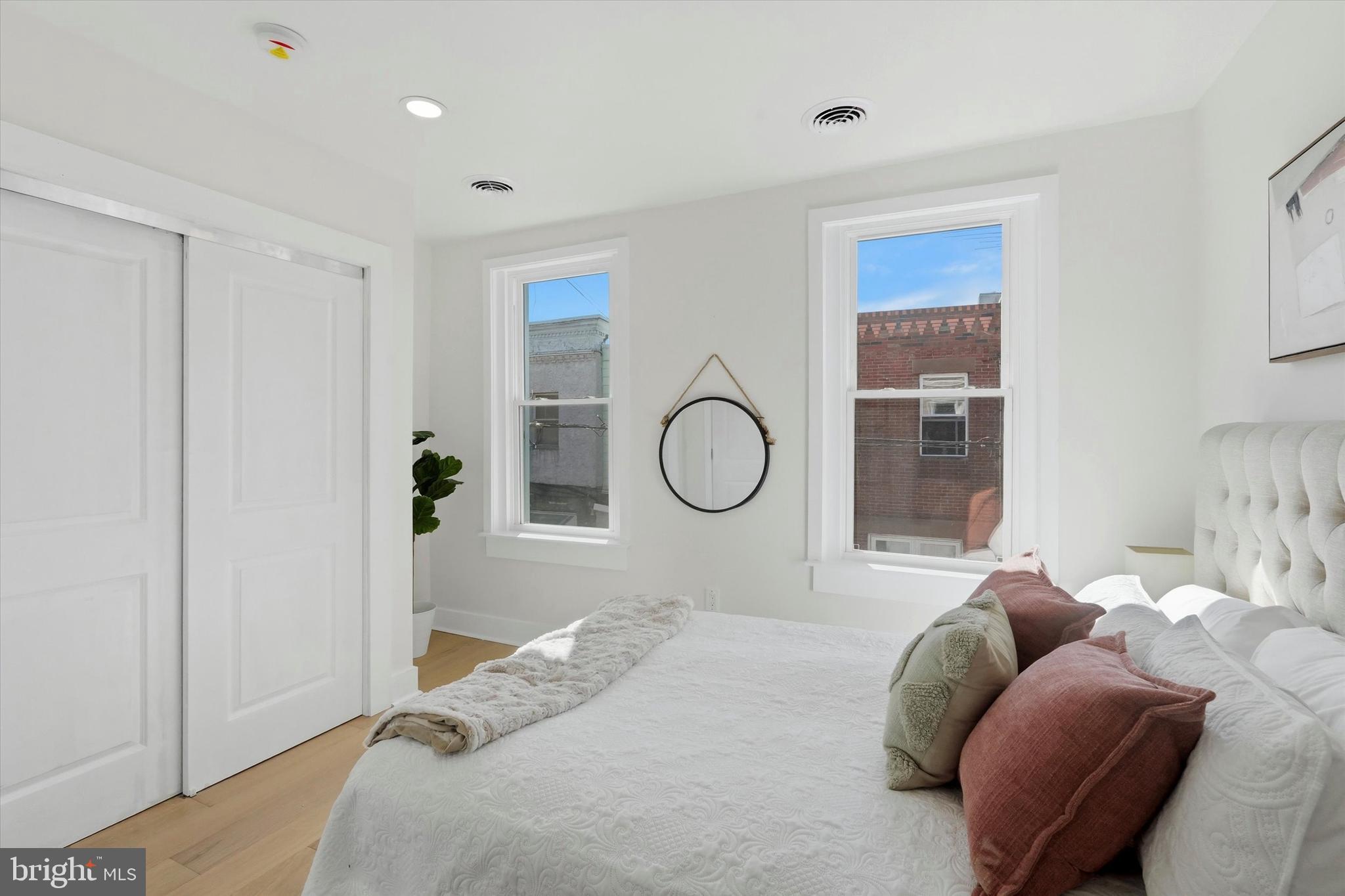 GIRARD ESTATES - Residential