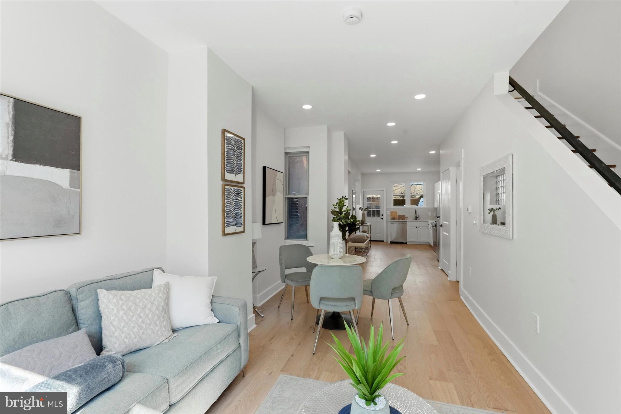 GIRARD ESTATES - Residential