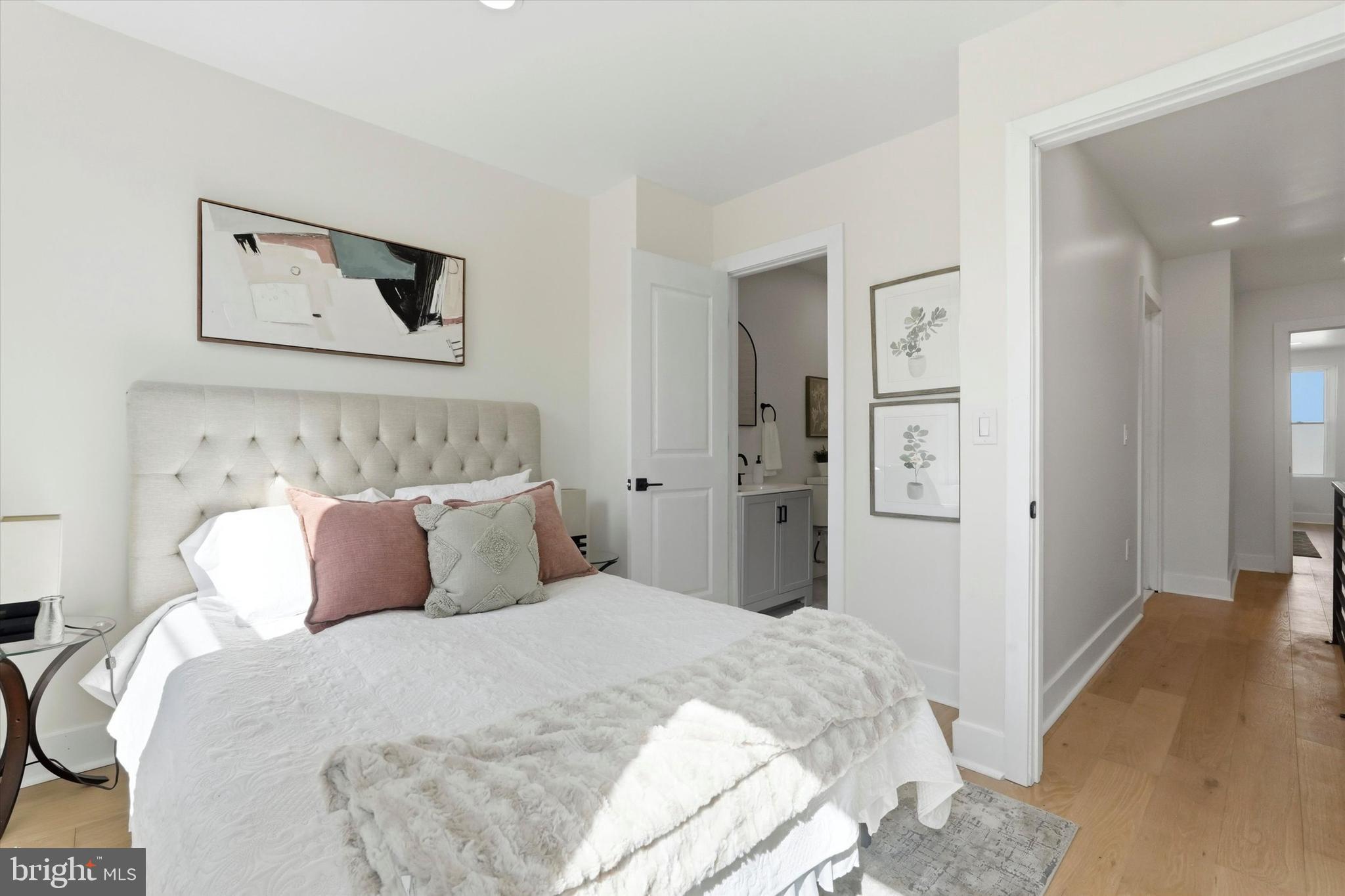 GIRARD ESTATES - Residential