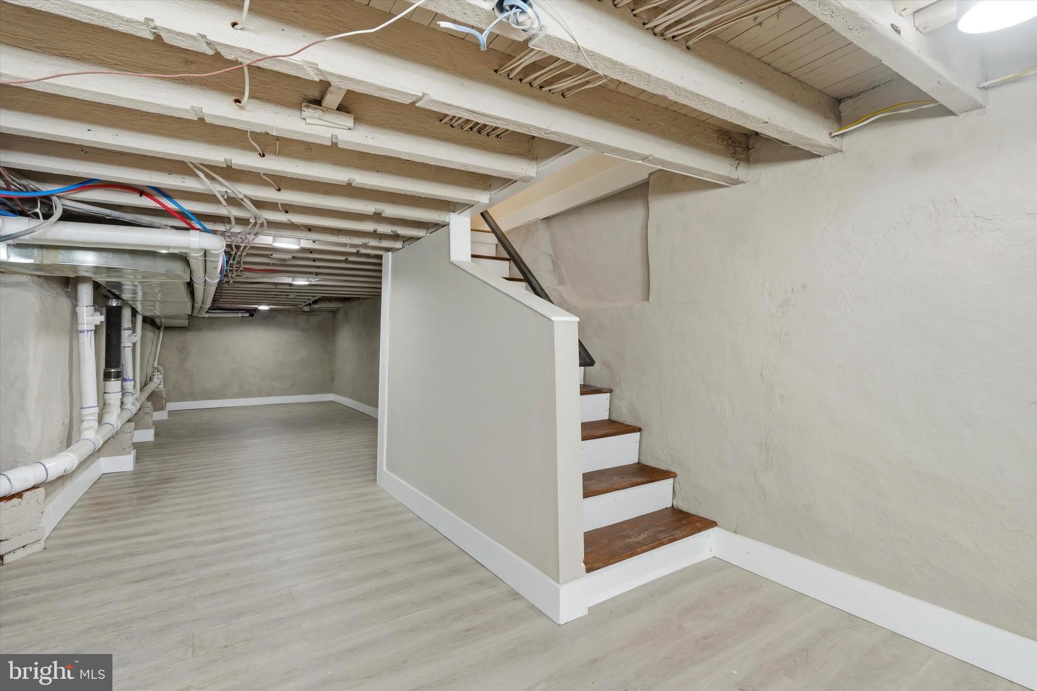 GIRARD ESTATES - Residential