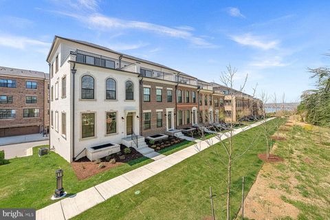 614 CATAMARAN WAY NATIONAL HARBOR MD 20745