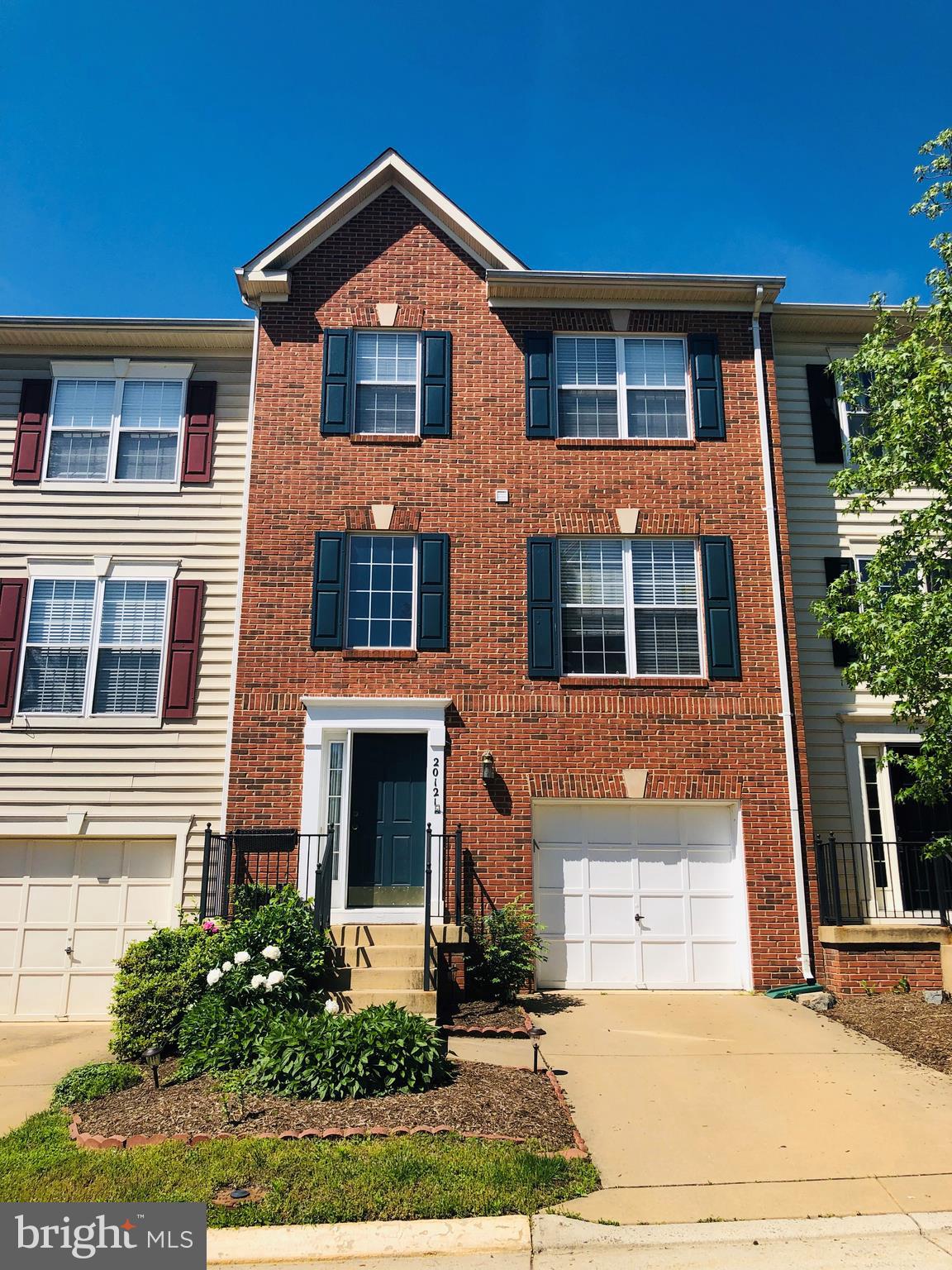 BEAUTIFUL BRICK FRONT 3 LEVEL TOWNHOUSE, WITH 3BR 3.5BA, HARDWOOD FLOORS THROUGHOUT.
1ST LEVEL HAS A FULLY FINISHED WALKOUT RECREATION ROOM, WITH A COMPLETELY RENOVATED FULL BATHROOM, WASHER AND DRYER.
LARGE SIZED LIVINGROOM ON THE 2ND LEVEL WITH A HALF BATH, FAMILY ROOM WITH A FIREPLACE, SS APPLIANCES KITCHEN, NEWER STOVE, MICROWAVE AND REFRIGERATOR. WALKS OUT TO DECK.
PRIMARY BEDROOM LOCATED ON THE 3RD LEVEL WITH AN UPDATED BATHROOM, A SOAKING TUB WITH SEPARATE SHOWER & WALKIN CLOSET. SECOND & THRID BEDROOMS HAVE BEAUTIFUL VIEWS WITH HUGH CLOSETS. COMPLETELY UPDATED BATHROOM WITH A SHOWER. A LINENS CLOSET IN THE HALLWAY FOR EXTRA STORAGE.
TENNIS COURTS, CLUB HOUSE, COMMUNITY POOL, BLES PARK, TRAILS, SOCCER FIELDS, AND PLAYGROUND WITHIN THE COMMUNITY.
GREAT LOCATION, MINUTES TO ONE LOUDOUN, DULLES TOWN CENTER, METRO STATION, SHOPS, RESTAURANTS AND ENTERTAINMENTS.