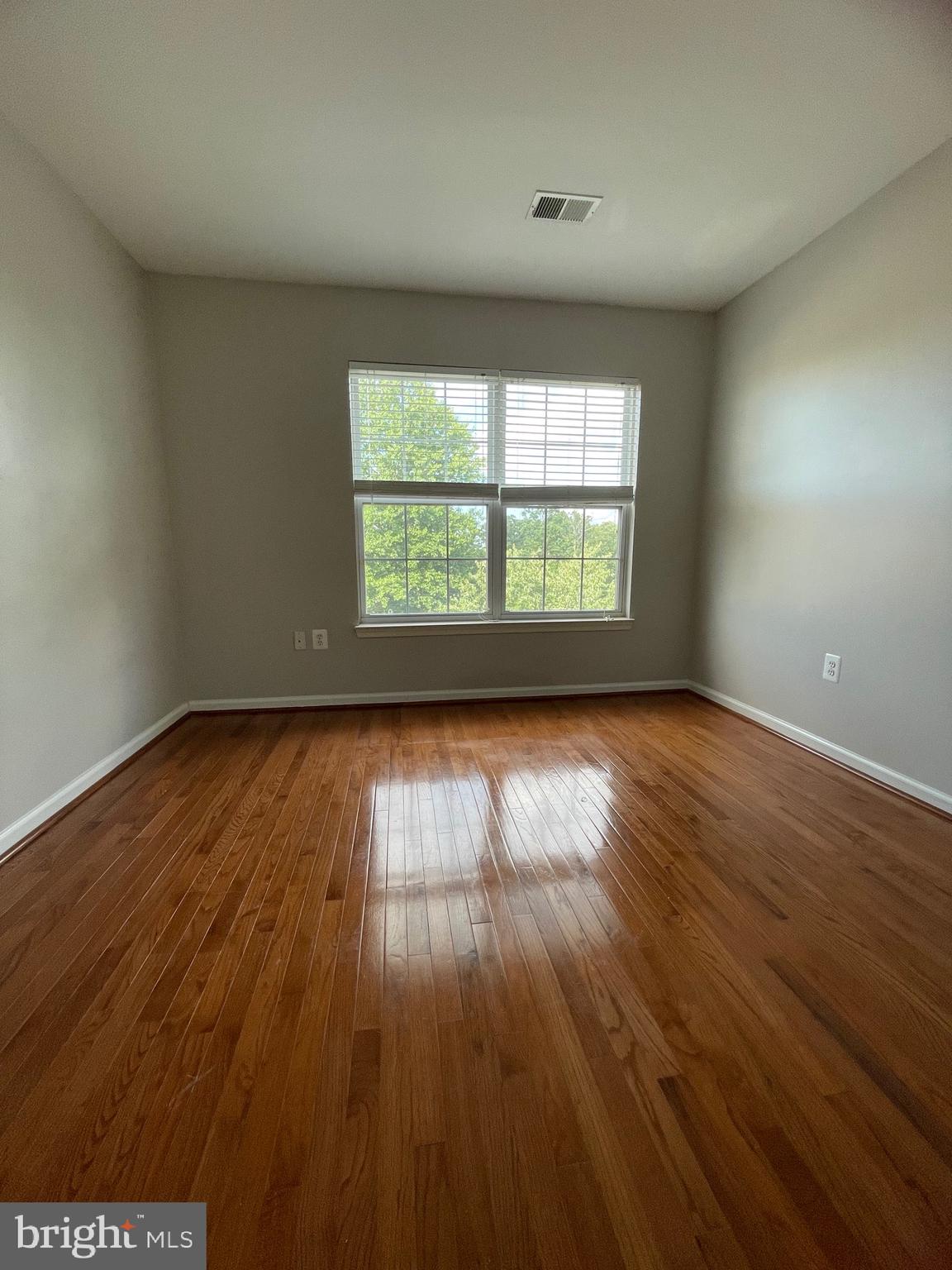 UNIVERISTY CENTER - Residential Lease