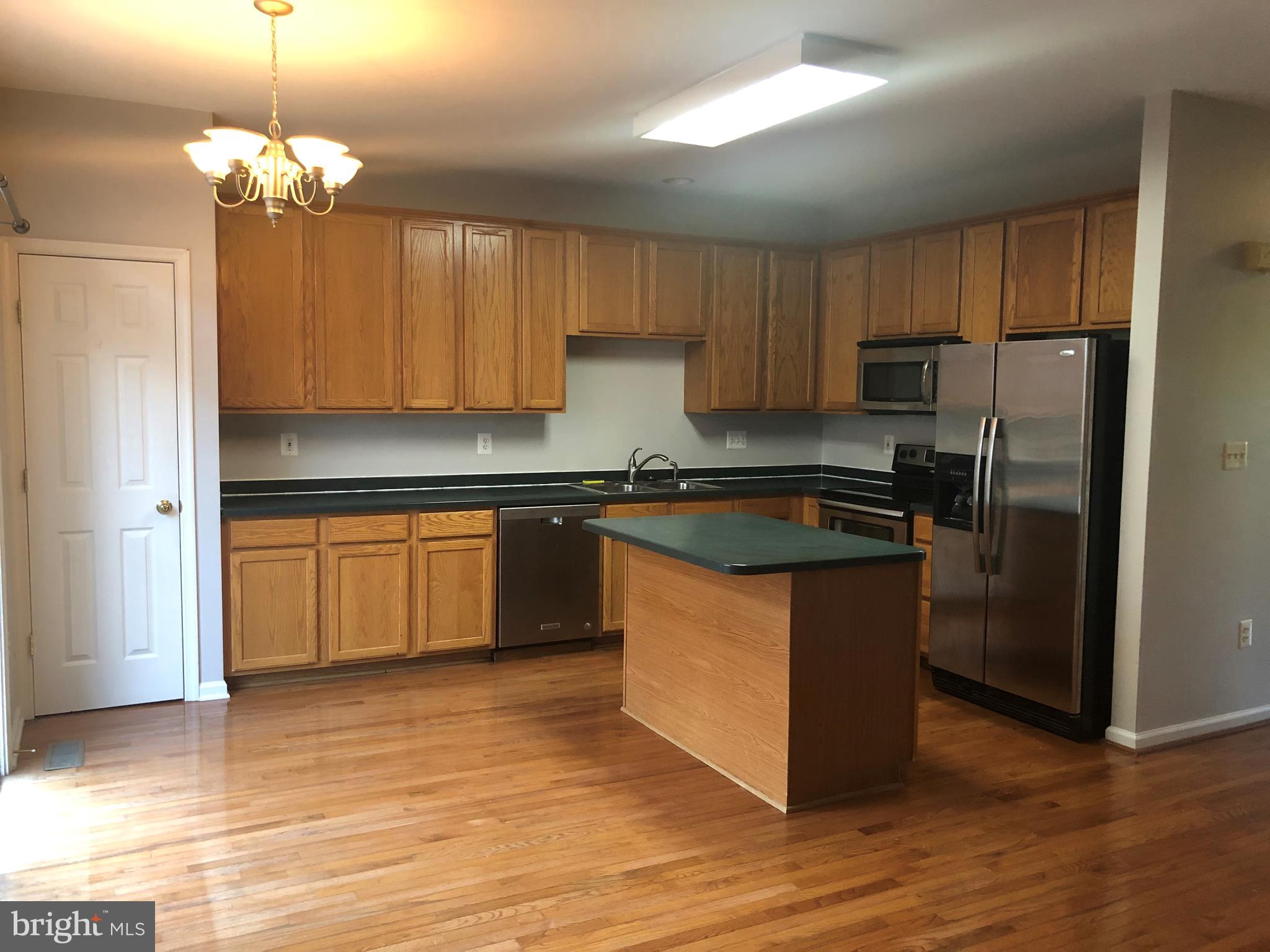 UNIVERISTY CENTER - Residential Lease