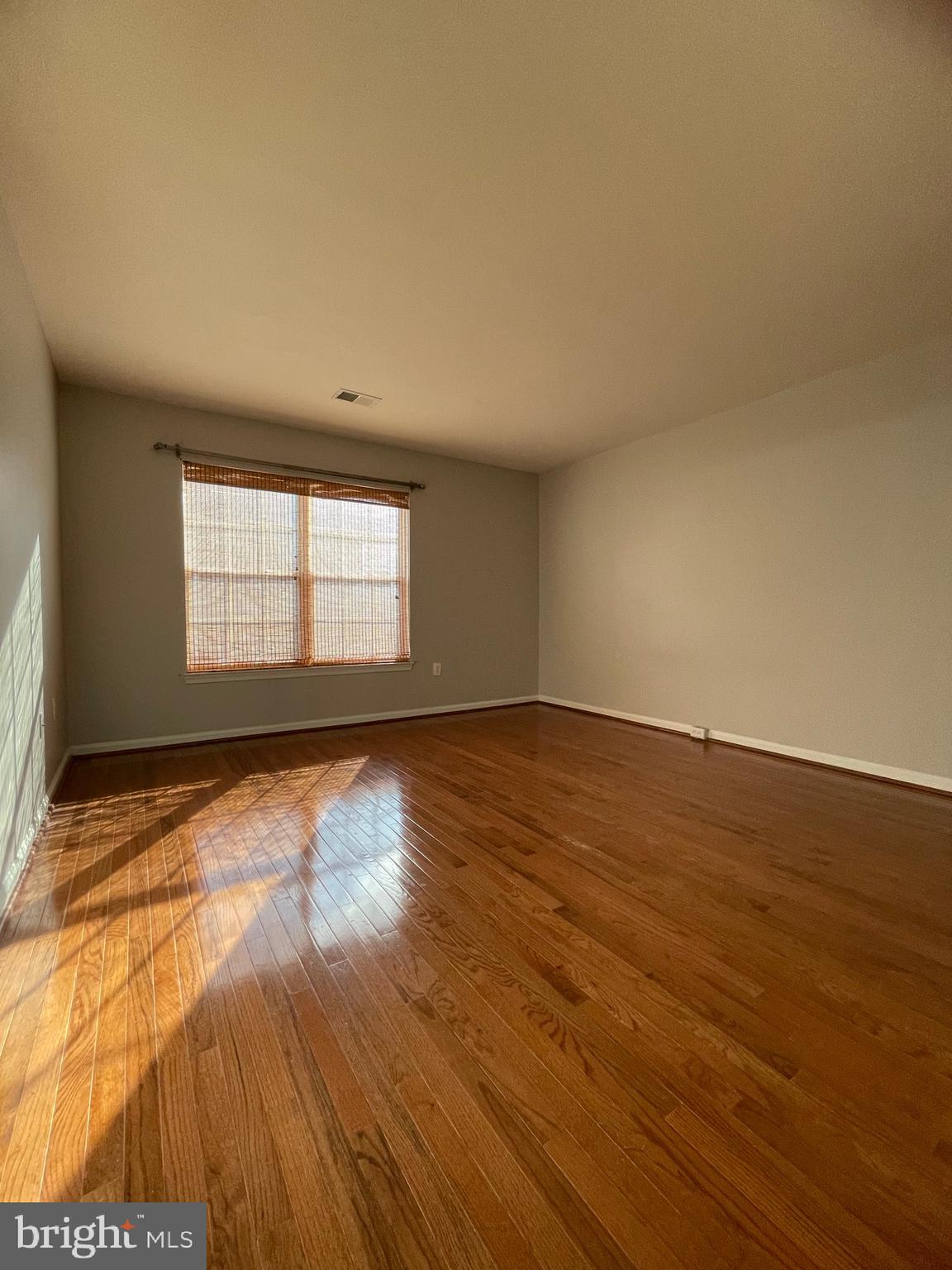 UNIVERISTY CENTER - Residential Lease