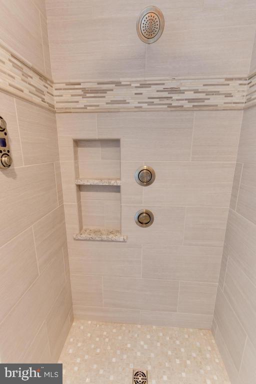 LANDIS CROSSING - Residential