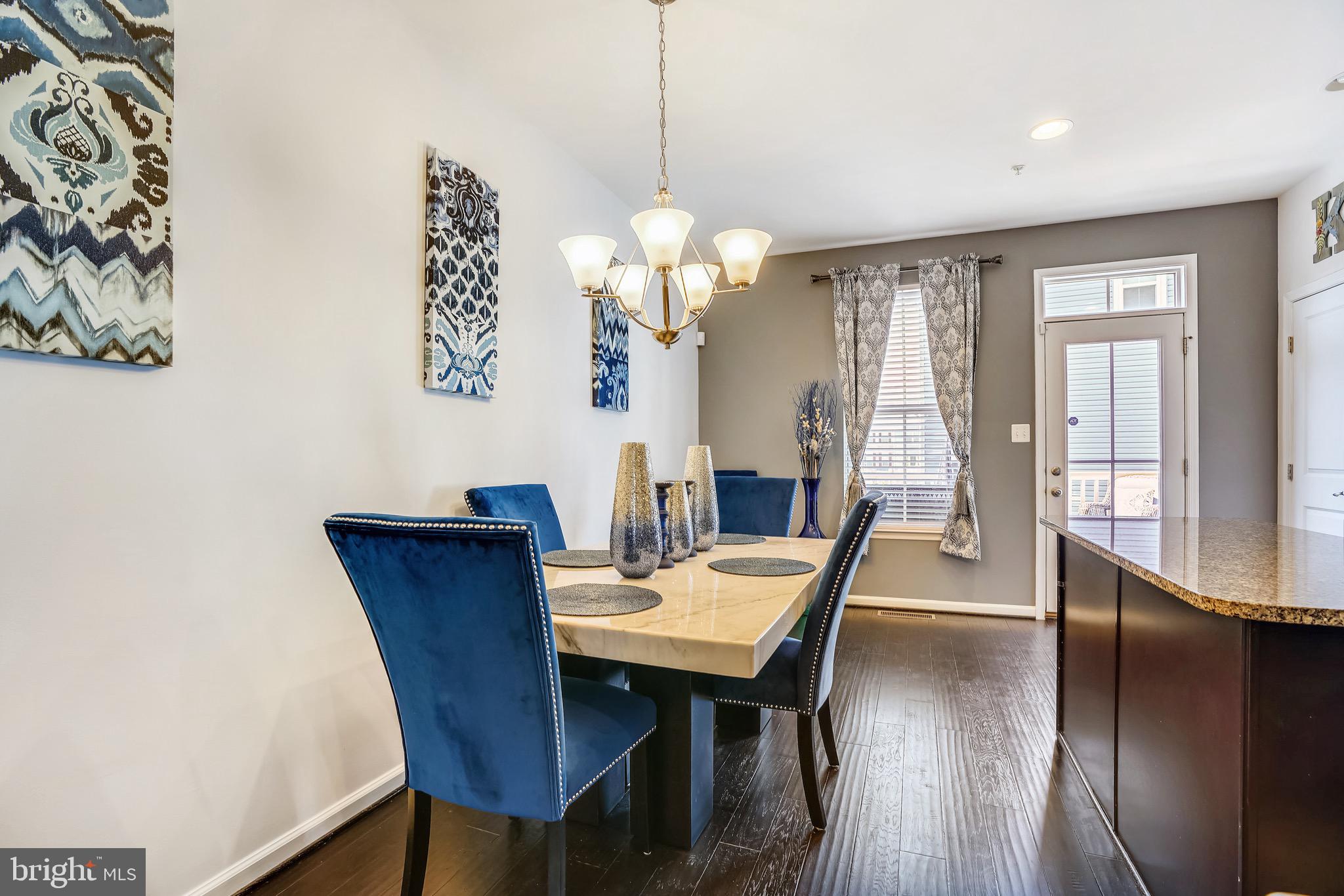 CREEKSIDE VILLAGE AT TANYARD SPRINGS - Residential