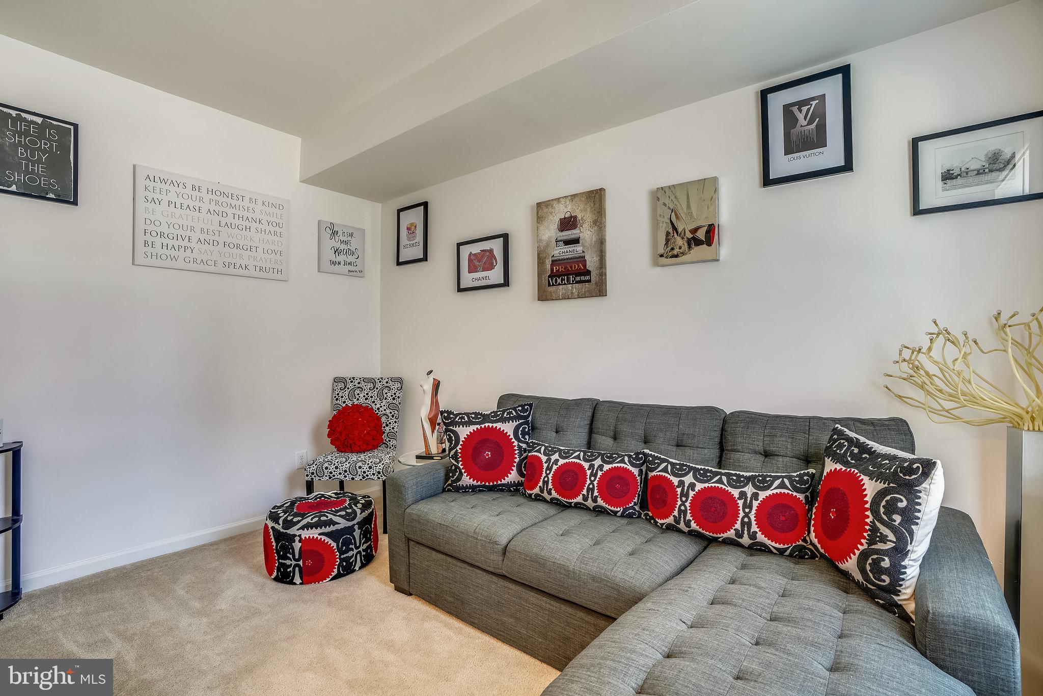 CREEKSIDE VILLAGE AT TANYARD SPRINGS - Residential