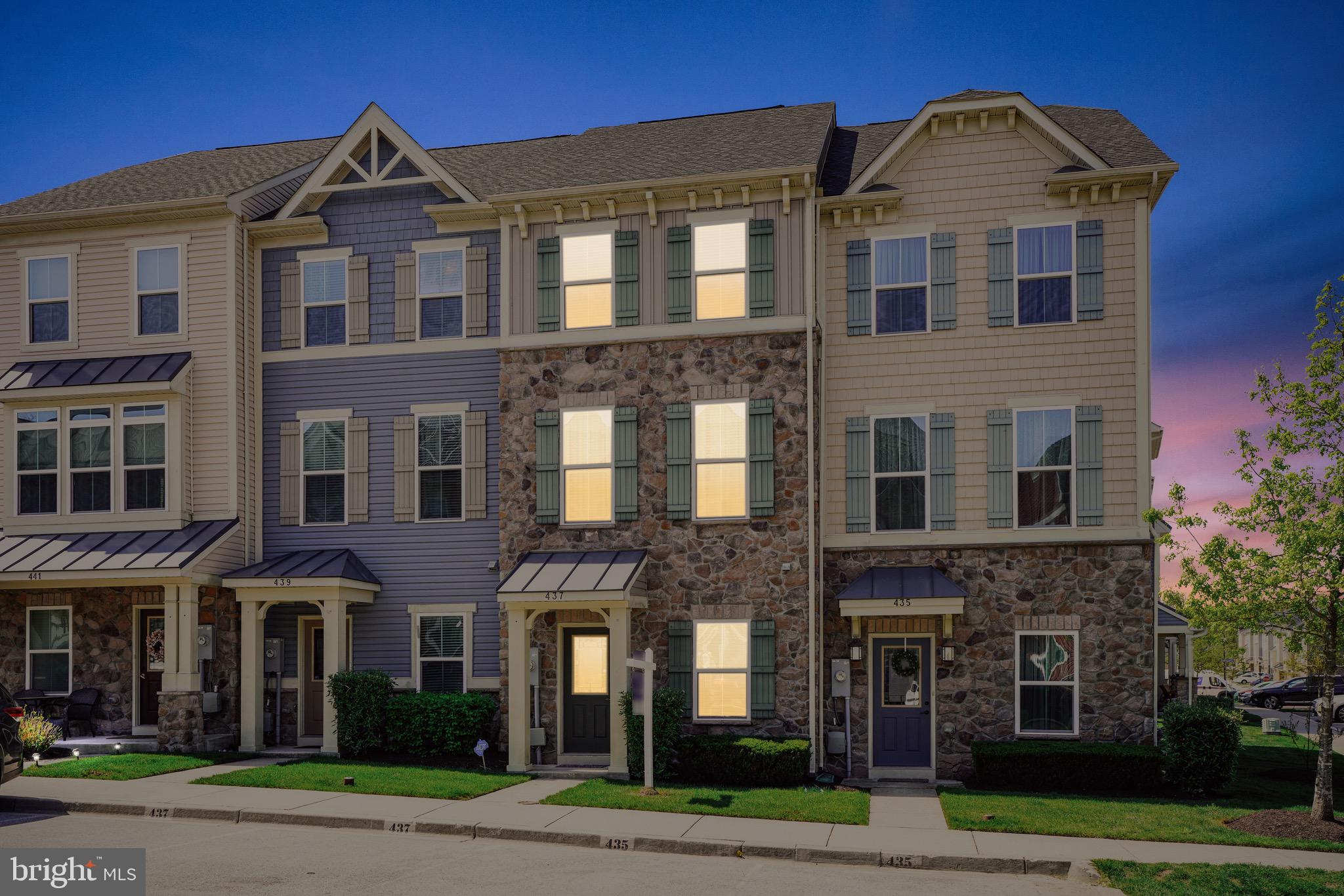 CREEKSIDE VILLAGE AT TANYARD SPRINGS - Residential