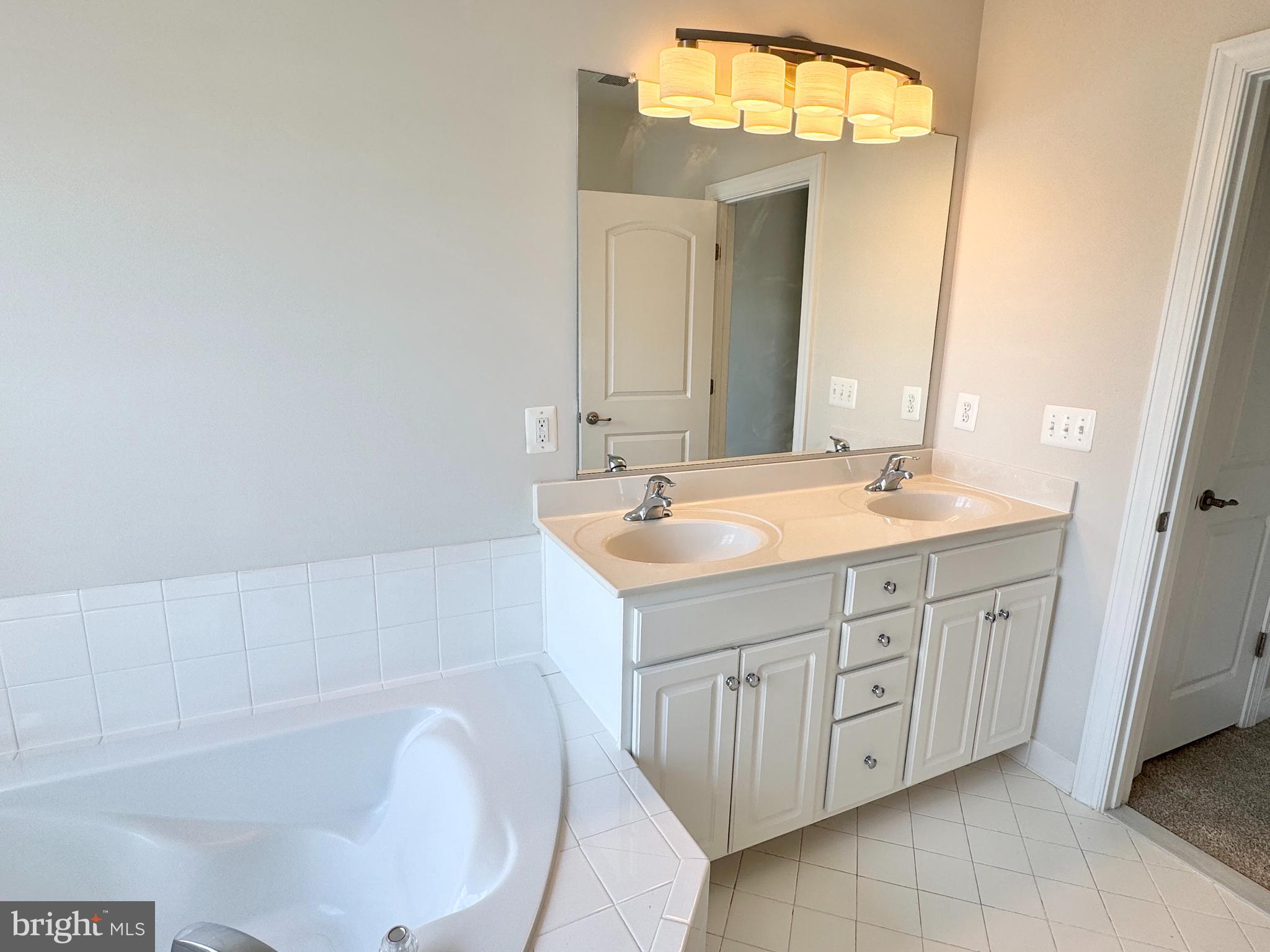 POTOMAC CLUB - Residential Lease