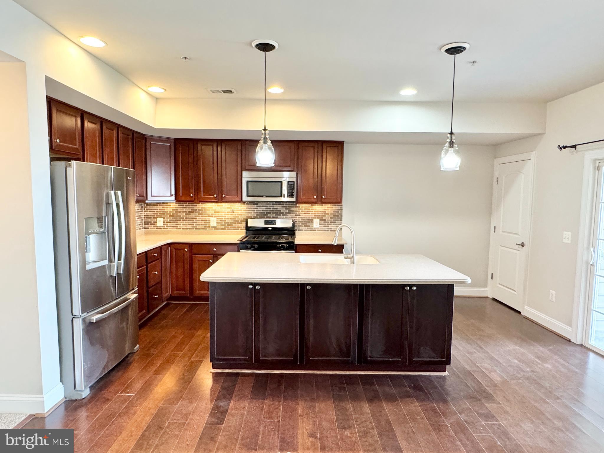 POTOMAC CLUB - Residential Lease