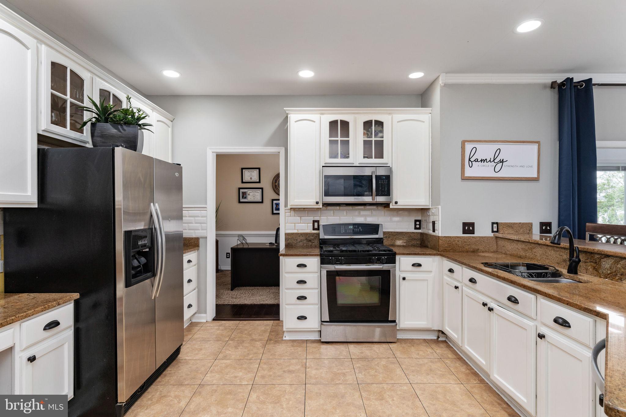 AUTUMN RIDGE - Residential