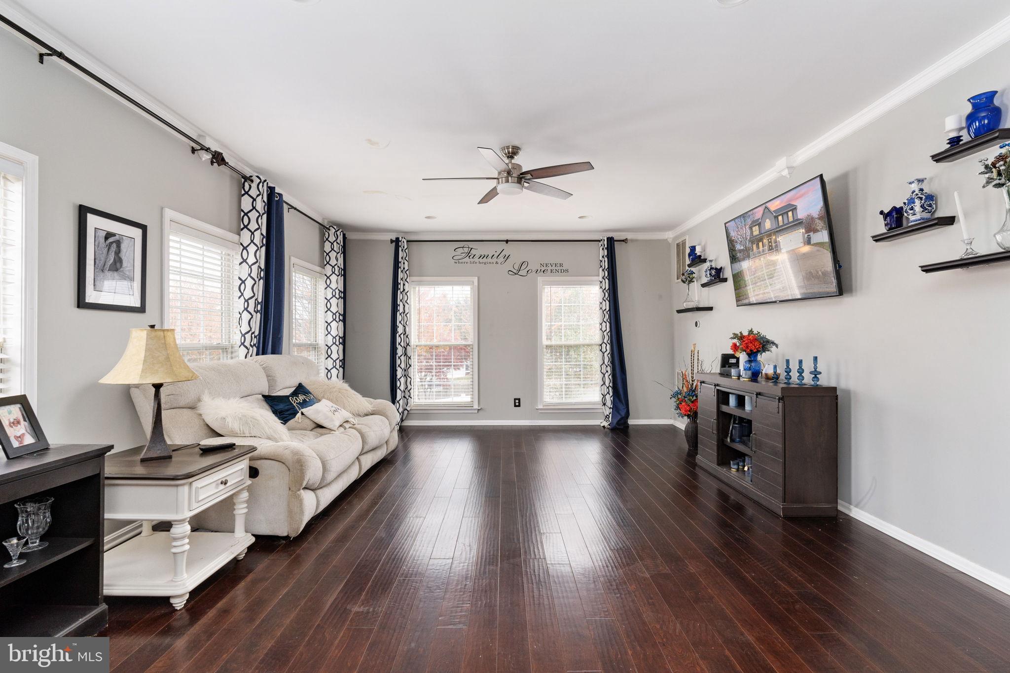 AUTUMN RIDGE - Residential