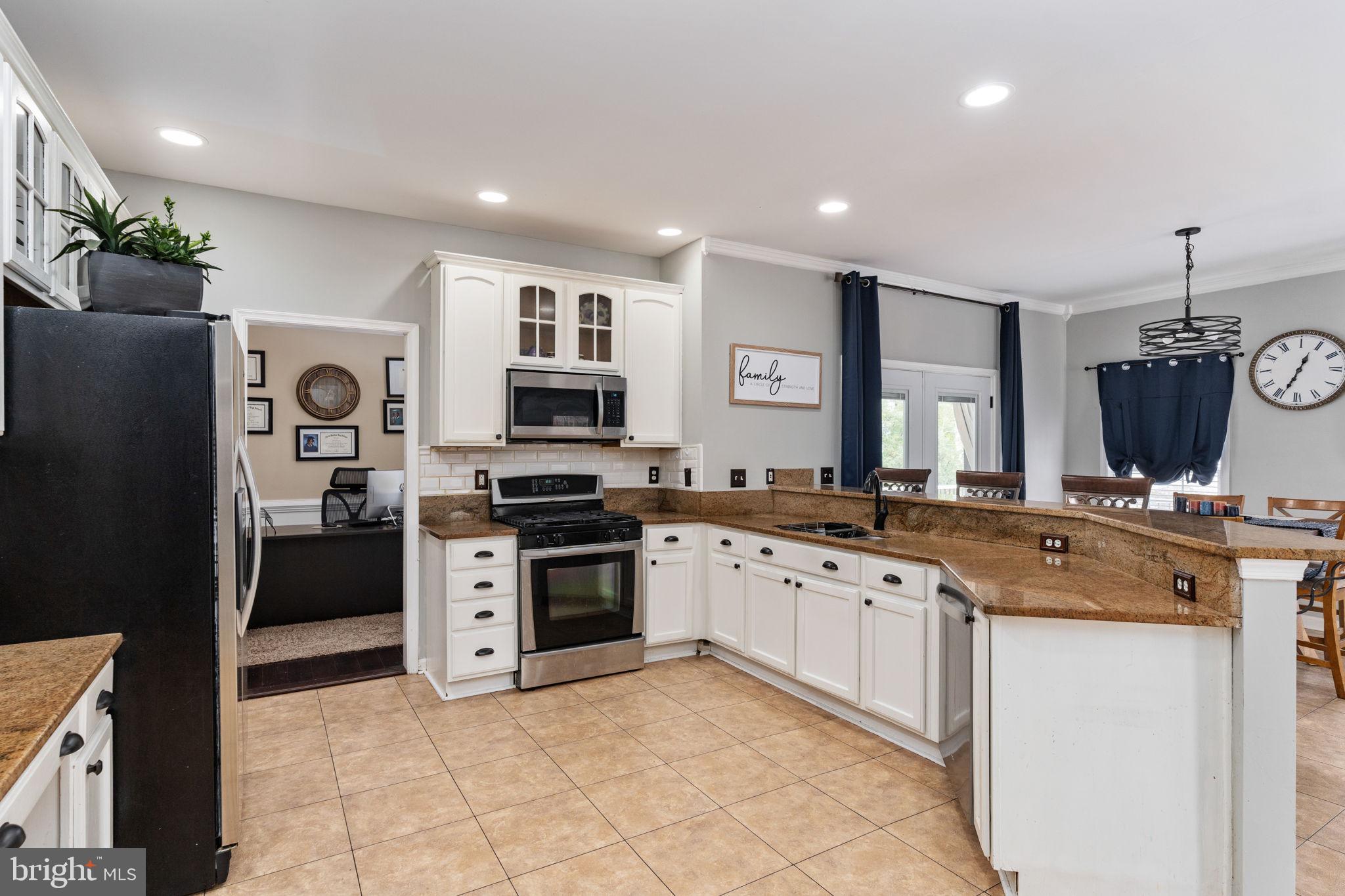 AUTUMN RIDGE - Residential