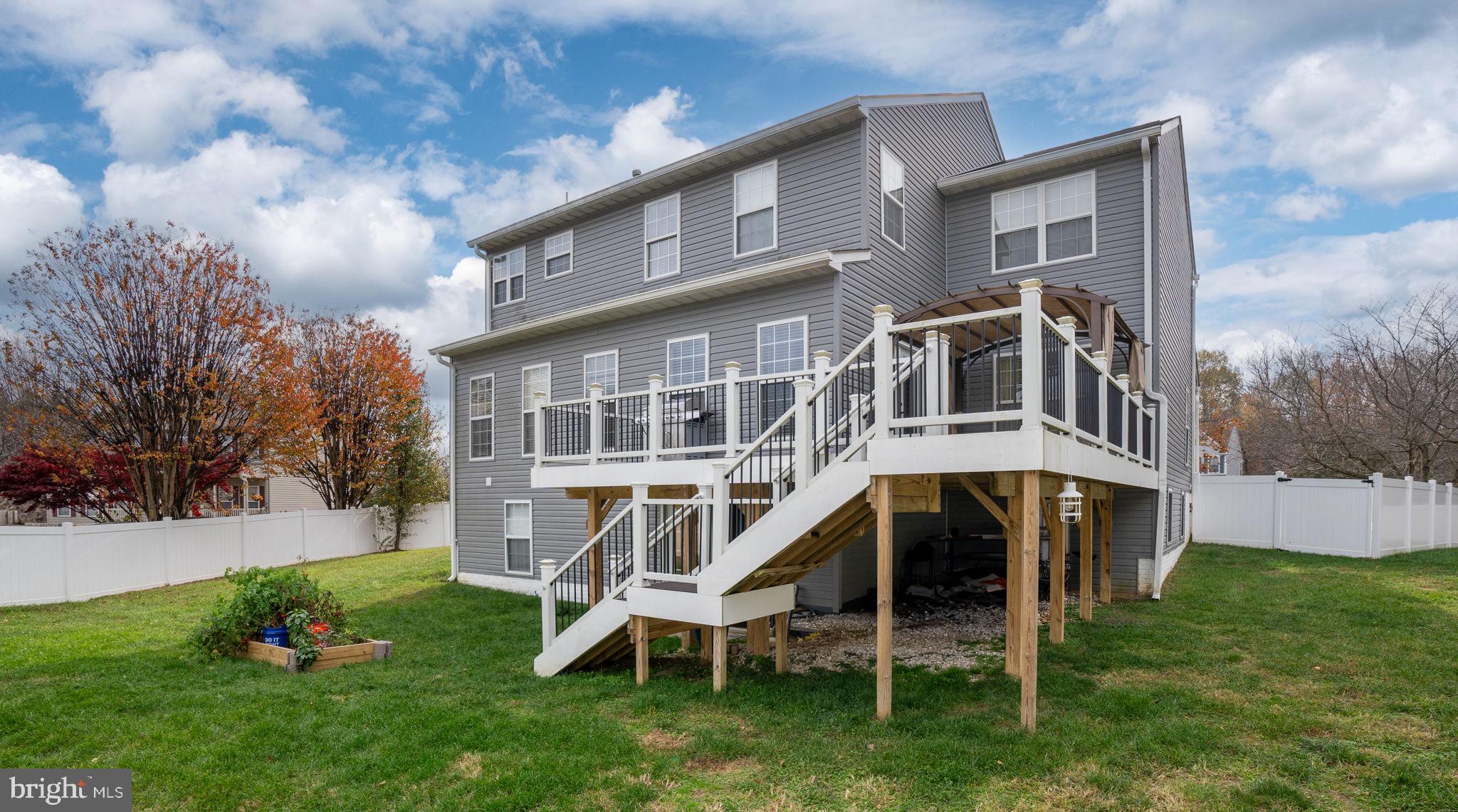 AUTUMN RIDGE - Residential