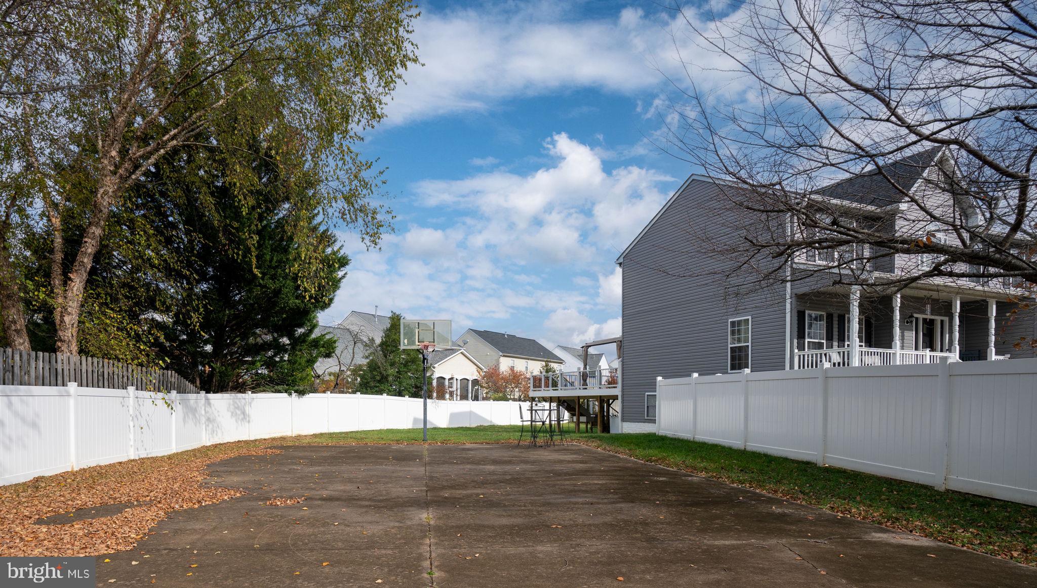 AUTUMN RIDGE - Residential