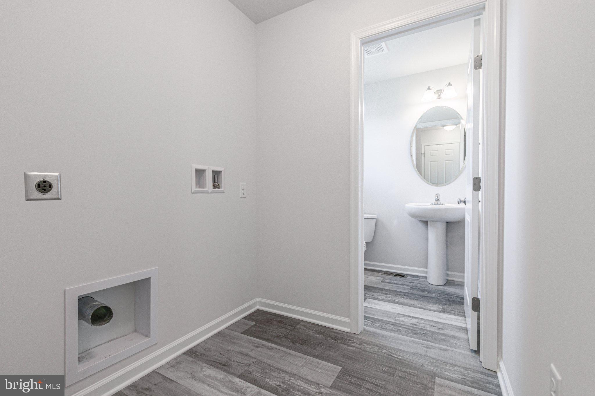 FARM LANE ESTATES - Residential