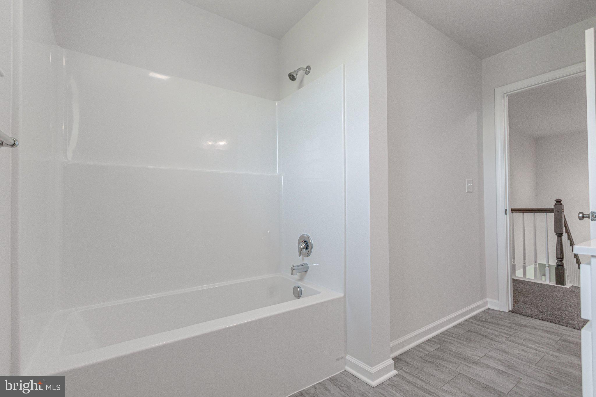 FARM LANE ESTATES - Residential