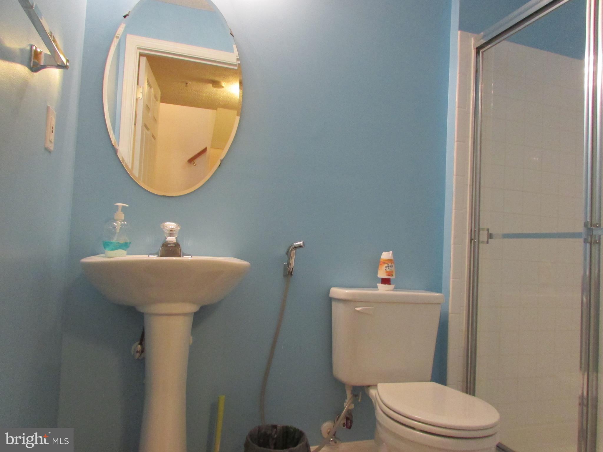 COLLEGE - Residential