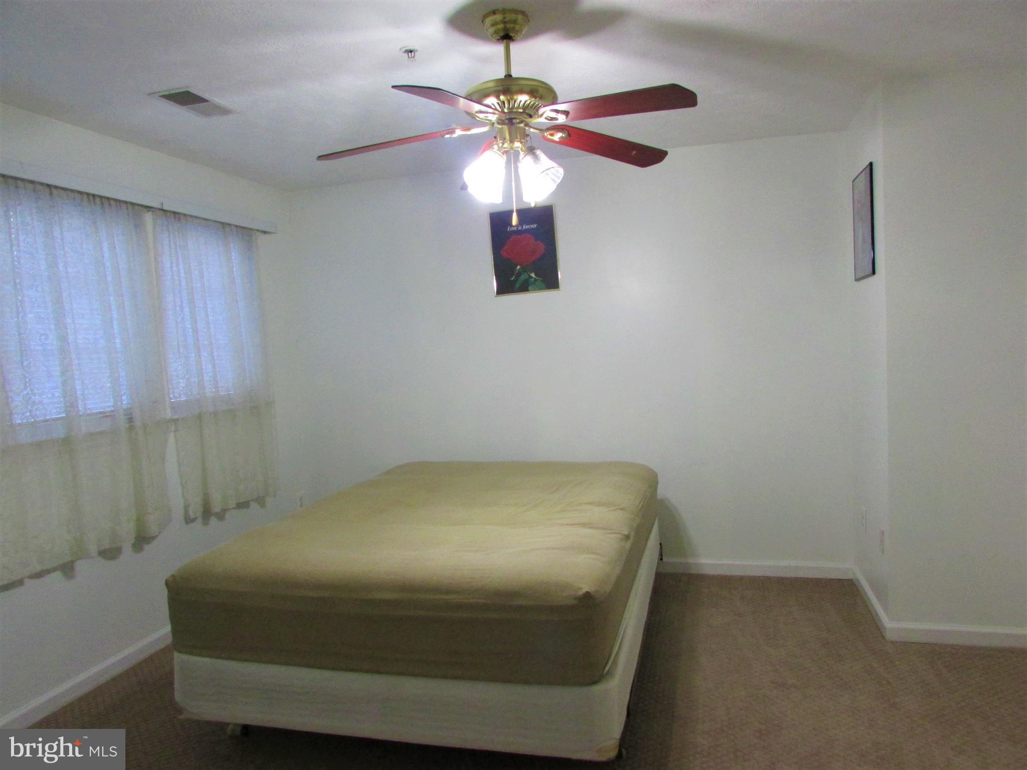 COLLEGE - Residential