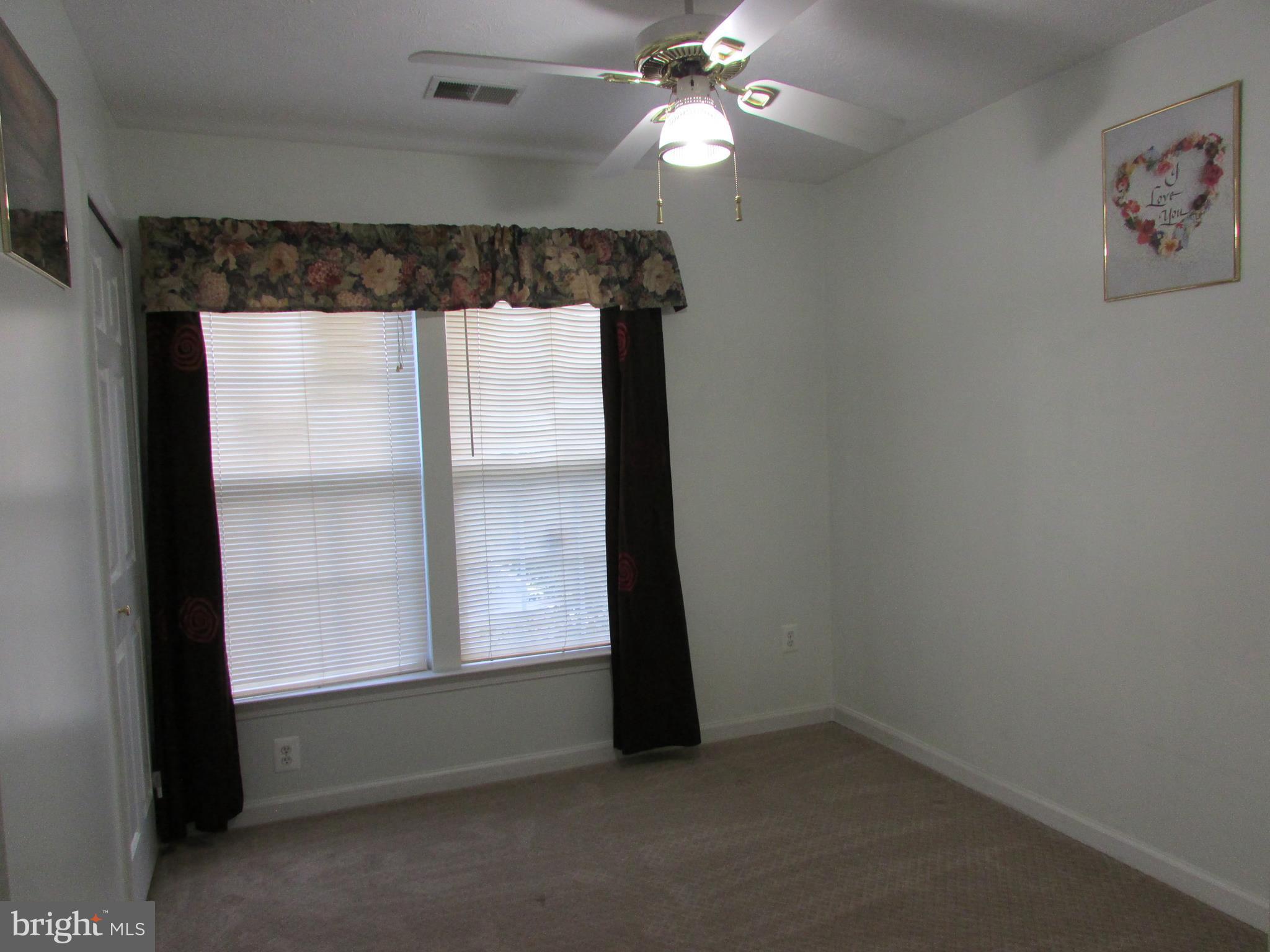 COLLEGE - Residential