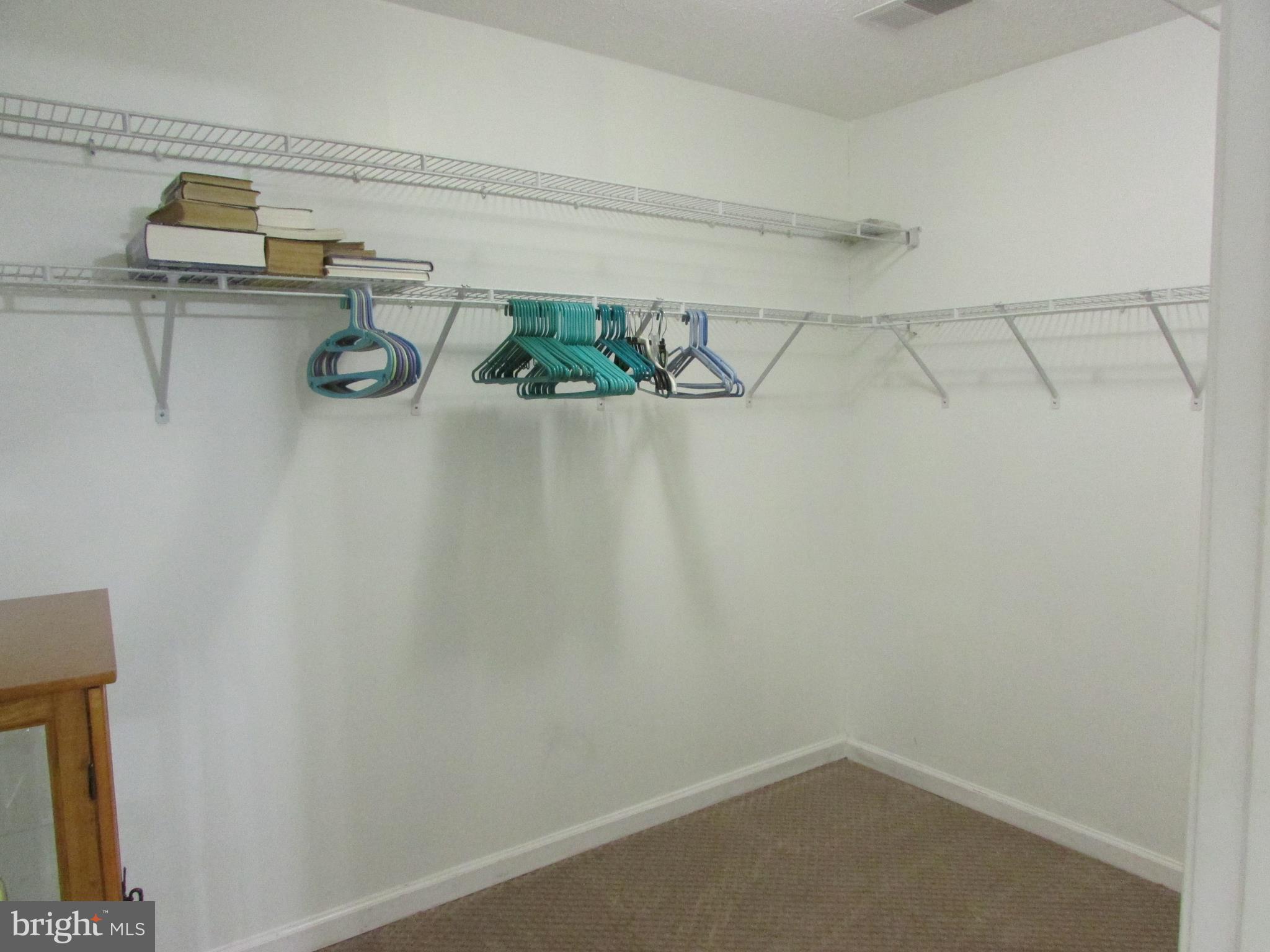 COLLEGE - Residential