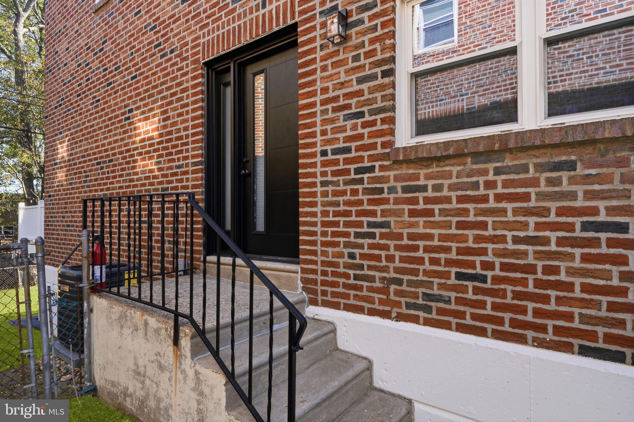705 STRAHLE STREET