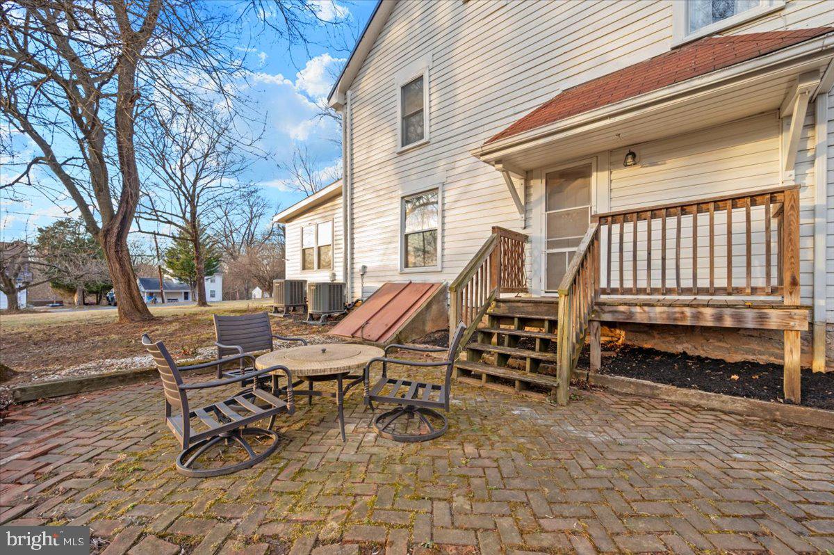 WILLIAMSPORT - Residential