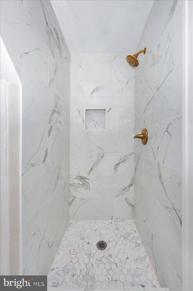 WILLIAMSPORT - Residential