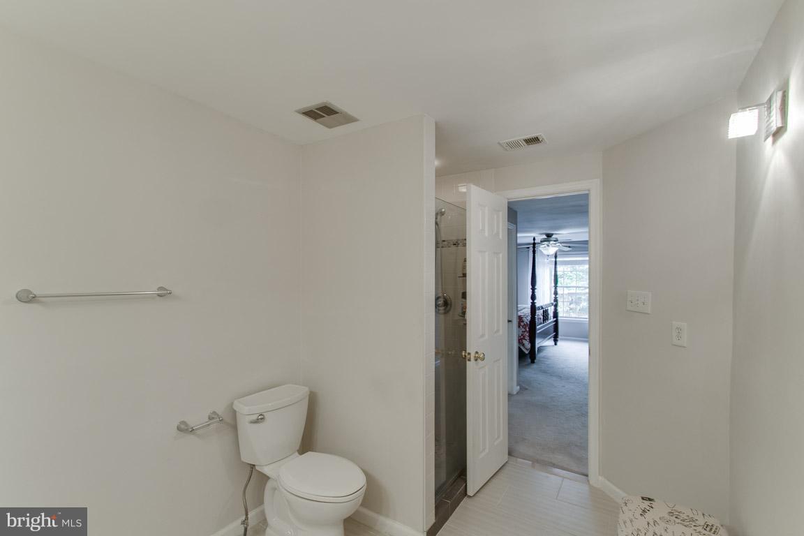 ASHBURN FARM - Residential