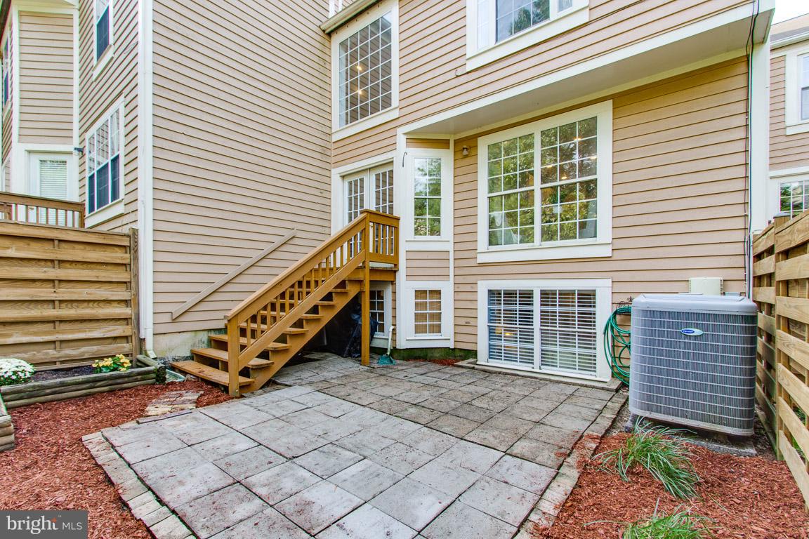 ASHBURN FARM - Residential