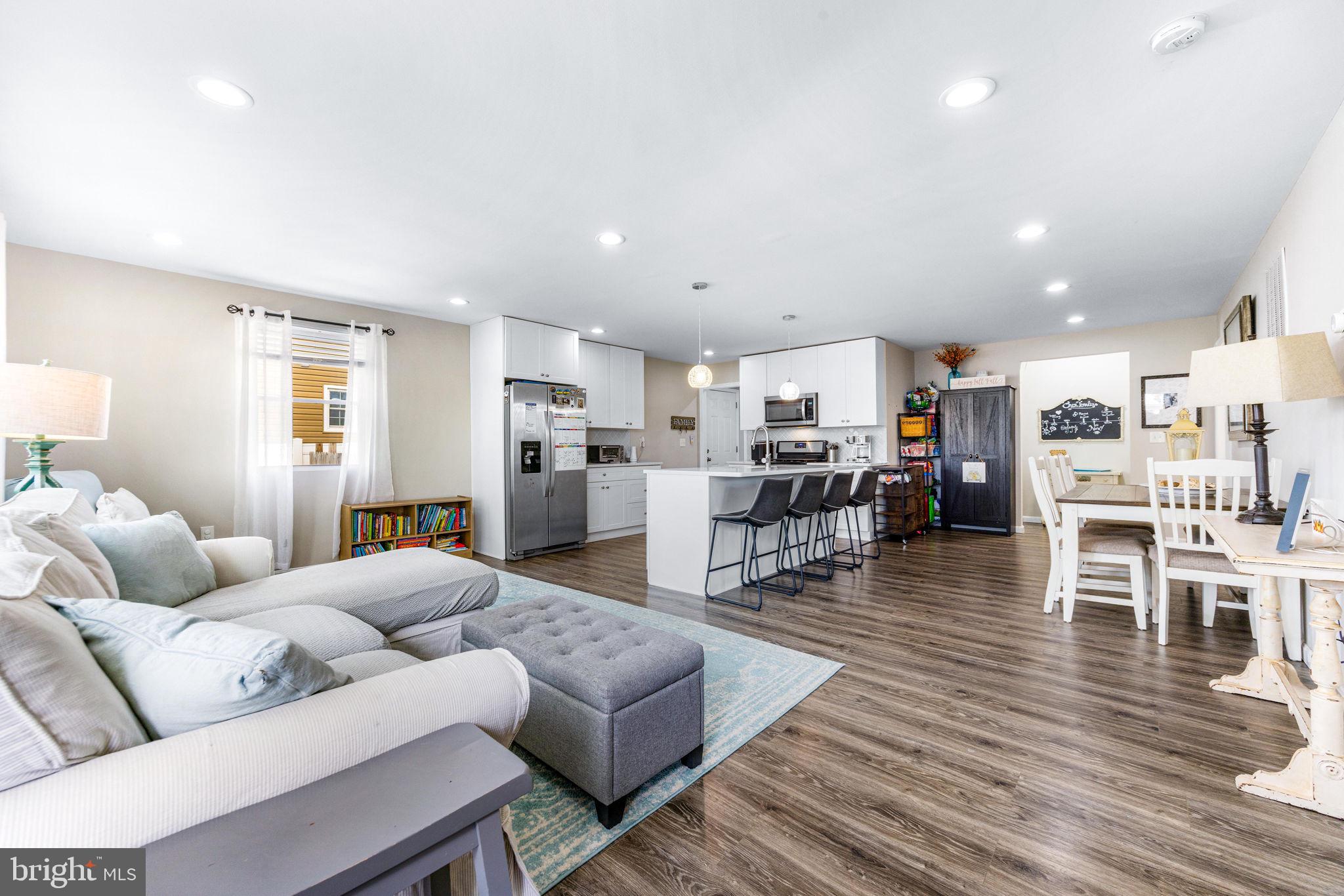 1603 SUNSHINE STREET