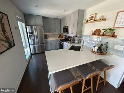 Condo For Rent - 709 S 12th Street #3<br/> PHILADELPHIA, PA 19147