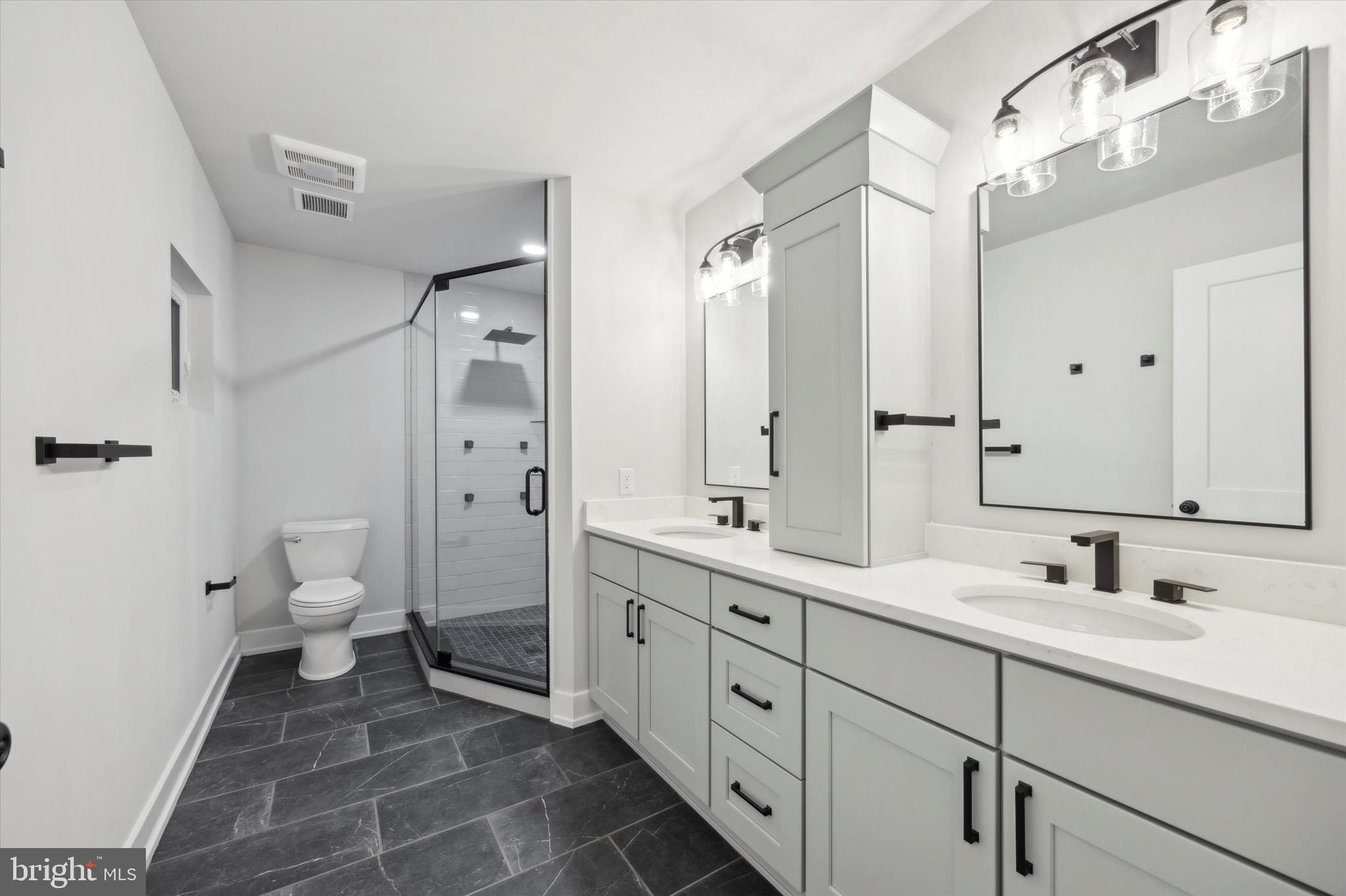 PENN OAK MANOR - Residential