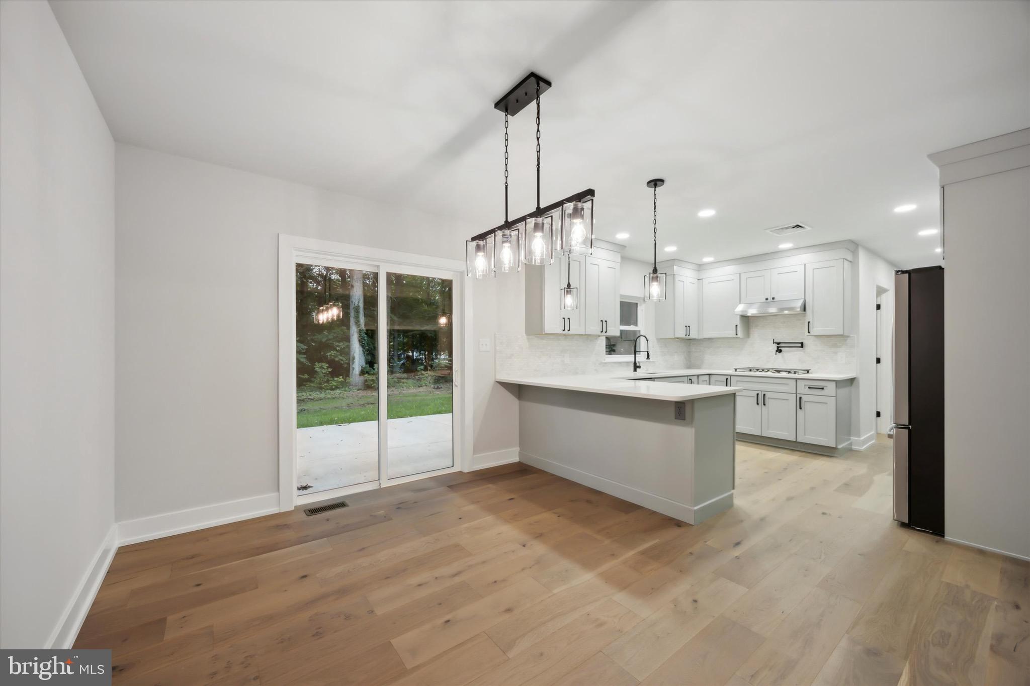 PENN OAK MANOR - Residential